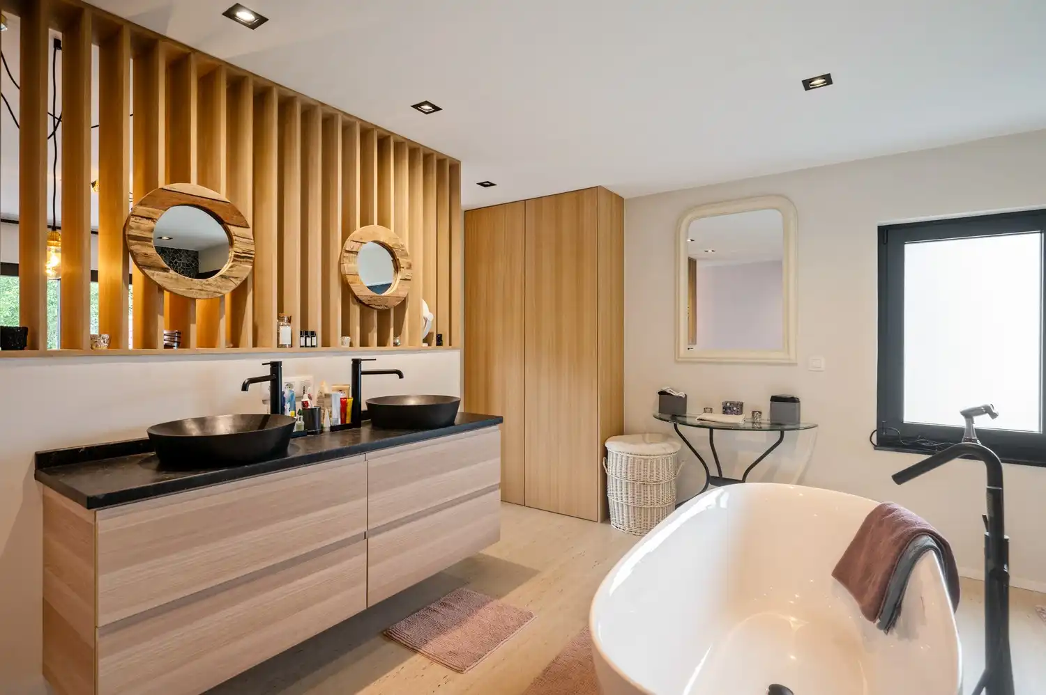 Prachtig gerenoveerde woning met zicht op de velden op een perceel van 1.187 m² foto 12