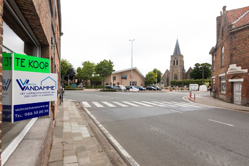 Te moderniseren woning met 2 ruime slaapkamers (4 mogelijk) en tuin (terras), mogelijkheid om garage bij te kopen. foto 13