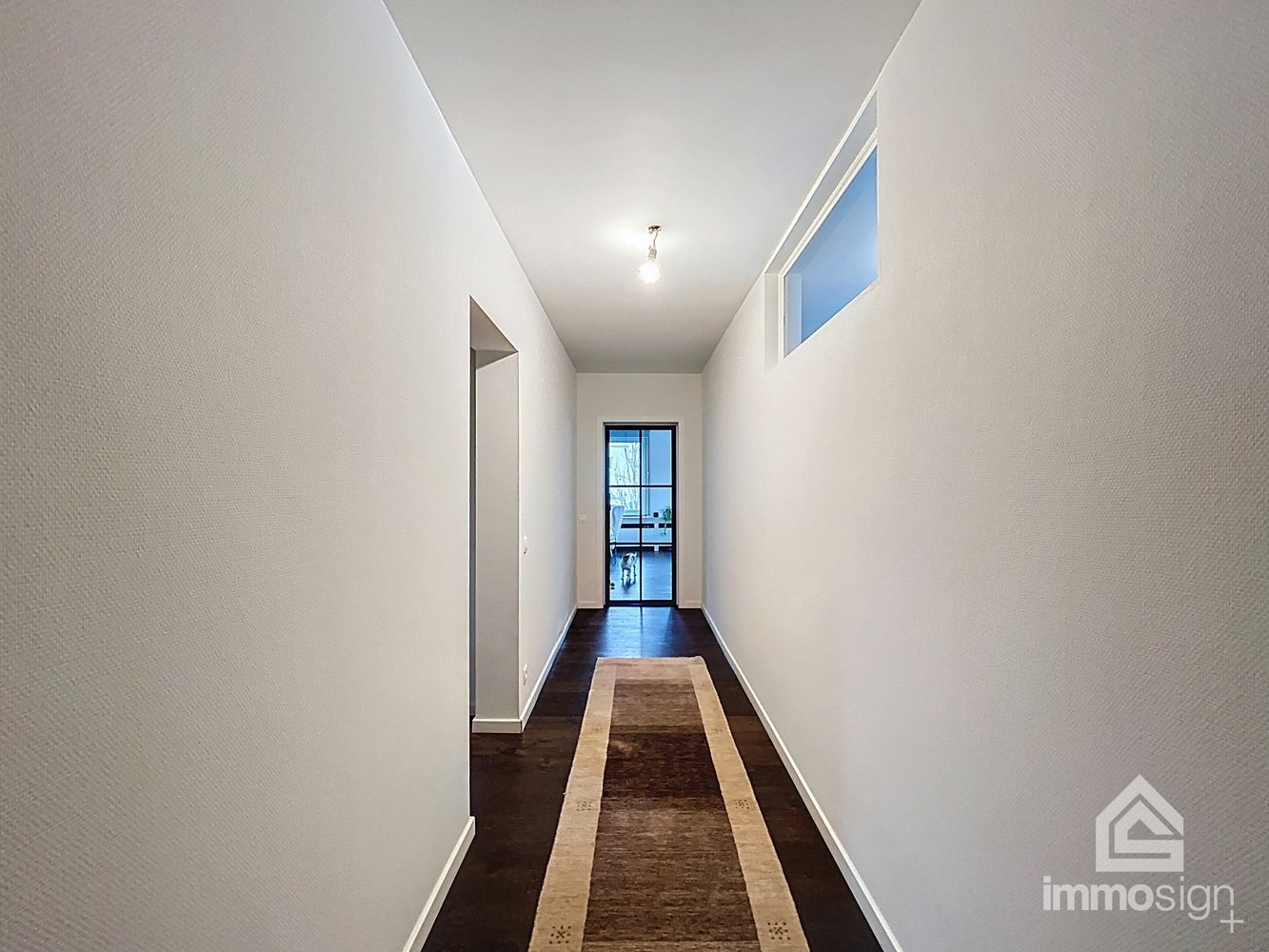 Ruim, lichtrijk appartement in hartje Bree! foto 12