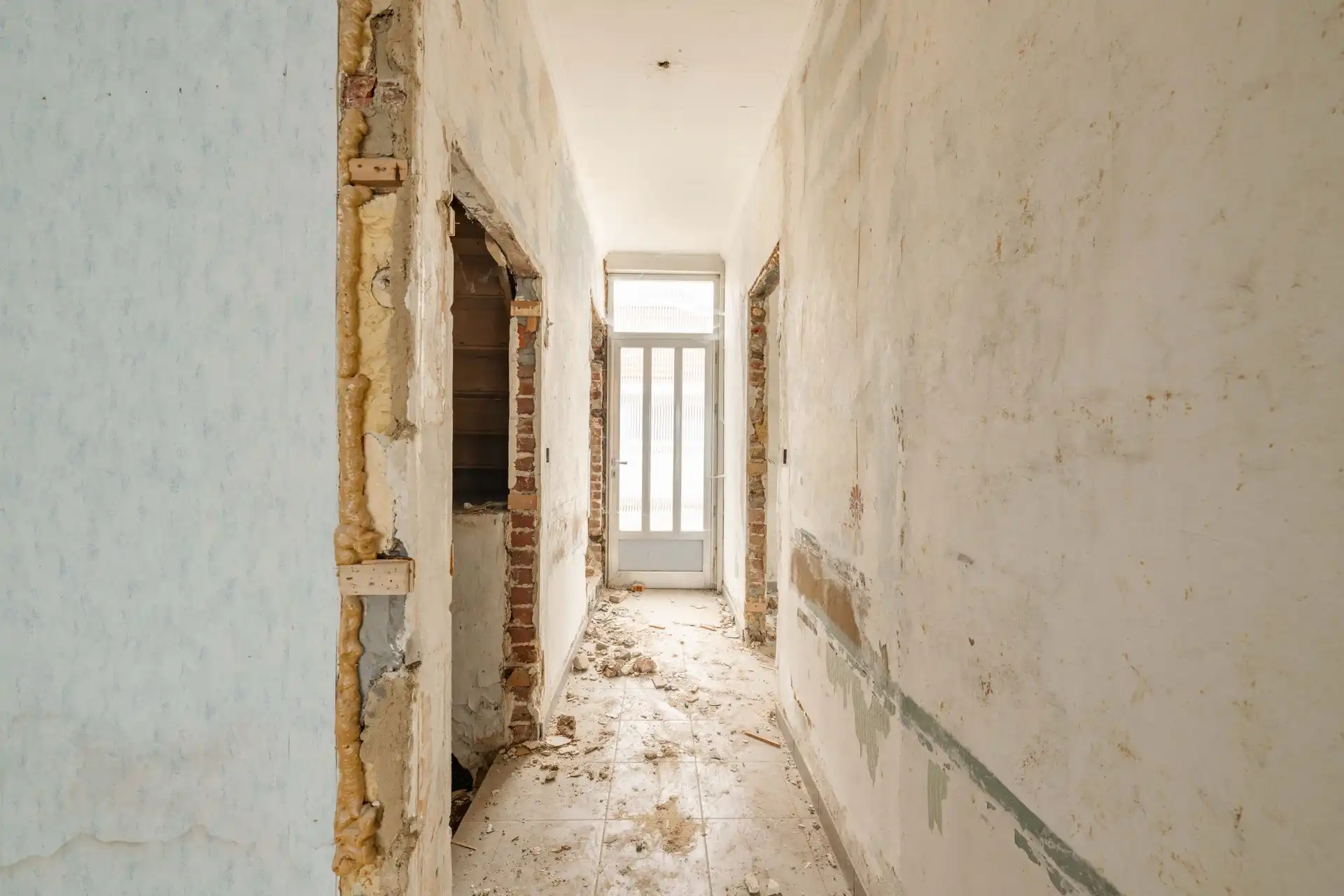 Te slopen LANDELIJK gelegen woning op een perceel van 815 m² in WIELSBEKE foto 4