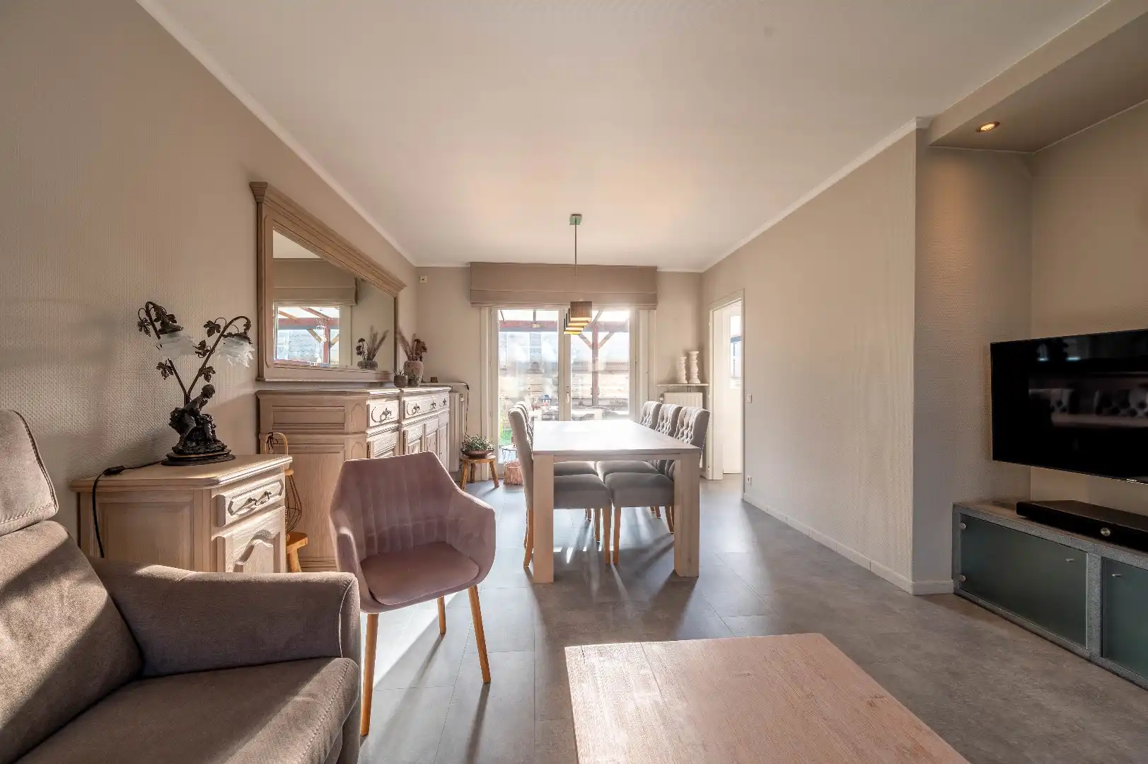Instapklare, gelijkvloerse villa in doodlopende straat te Kuurne. foto 4