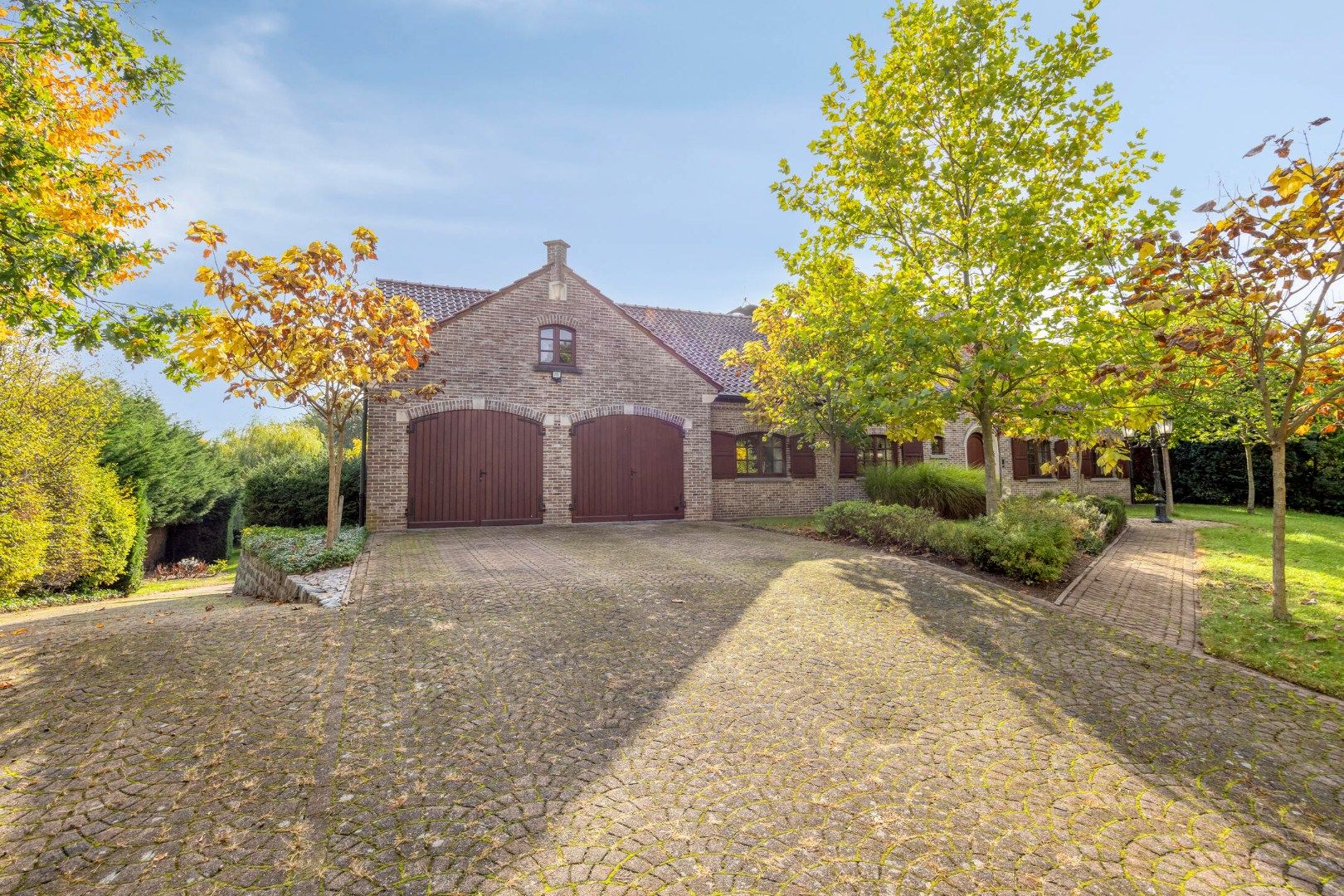 Prima onderhouden en ruime villa in Mol op een perceel van ca 30a ! foto 2