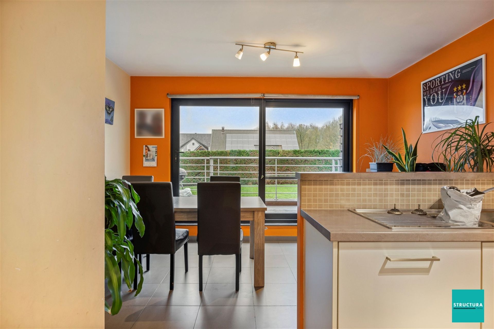 Energiezuinig appartement met gedeelde tuin en een 3e zolderruimte! foto 6