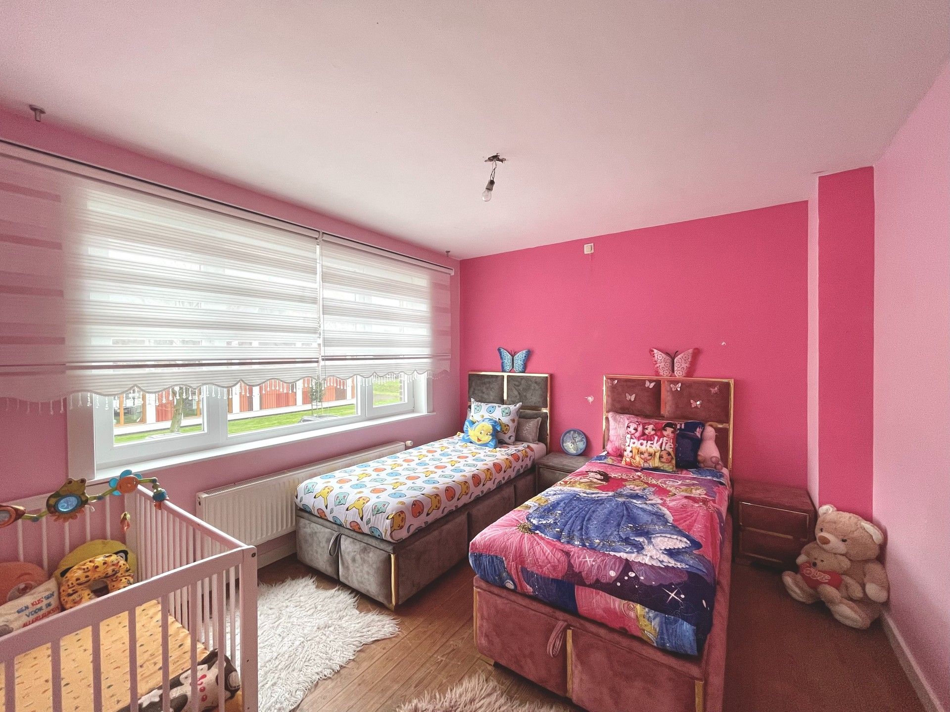 HALFOPEN WONING MET VEEL MOGELIJKHEDEN foto 15