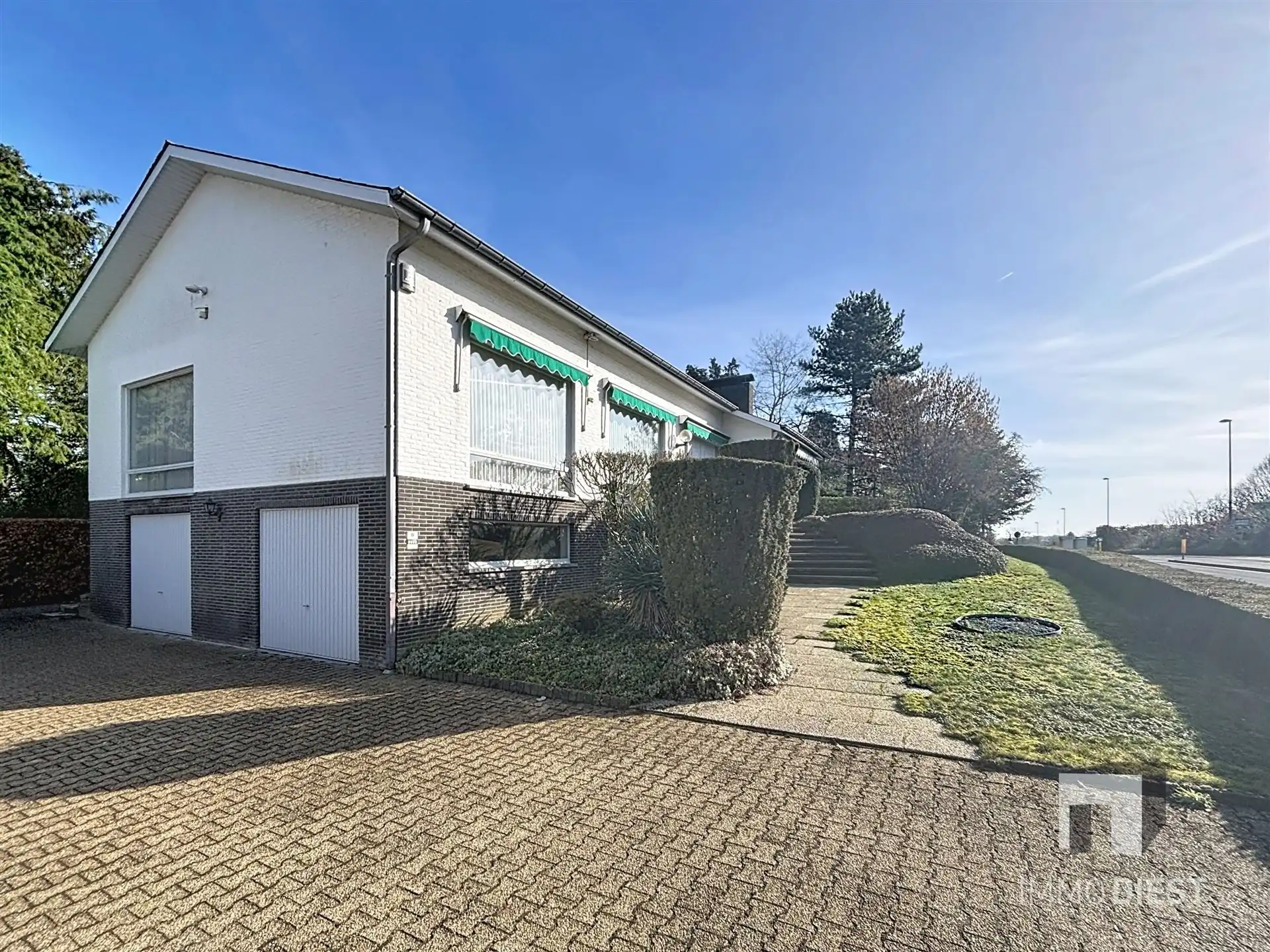 Witte villa met 4 slaapkamer boven op Baalberg foto 5