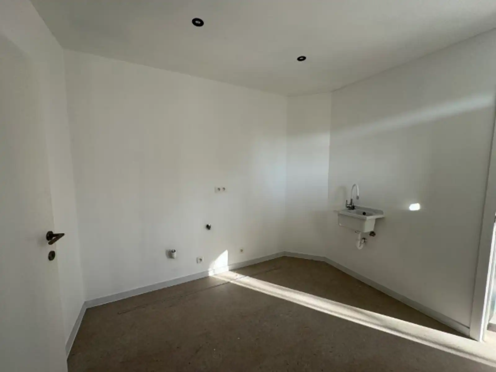 Mooi gerenoveerde gezinswoning foto 7