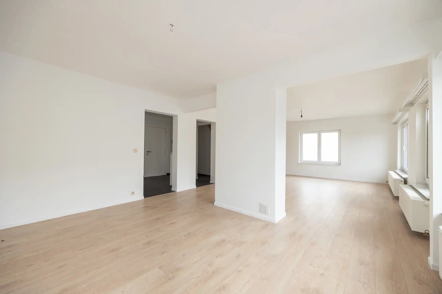 Prachtig duplexappartement met 4 slaapkamers en 2 badkamers! foto 5