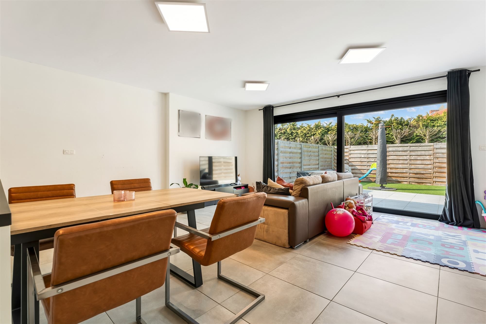 PERFECT ONDERHOUDEN EN INSTAPKLARE WONING MET 3 SLAAPKAMERS EN INPANDIGE GARAGE TE OLMEN foto 5