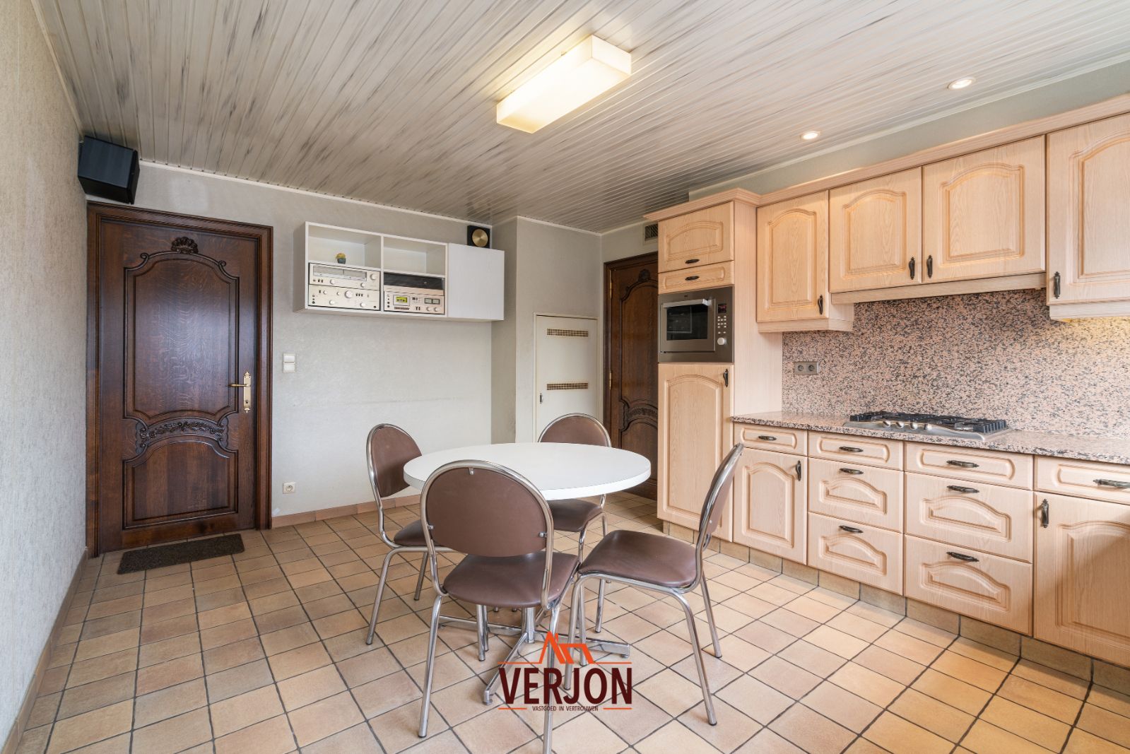 Woning met zuidgerichte tuin te koop in Kachtem! foto 7