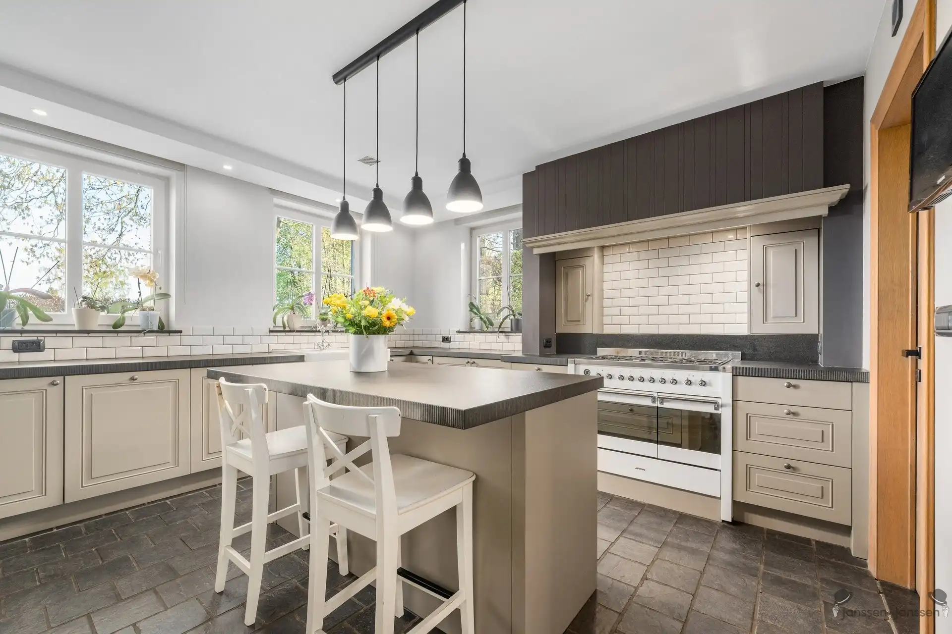 Instapklare halfopen bebouwing met EPC A op toplocatie in Schilde foto 5