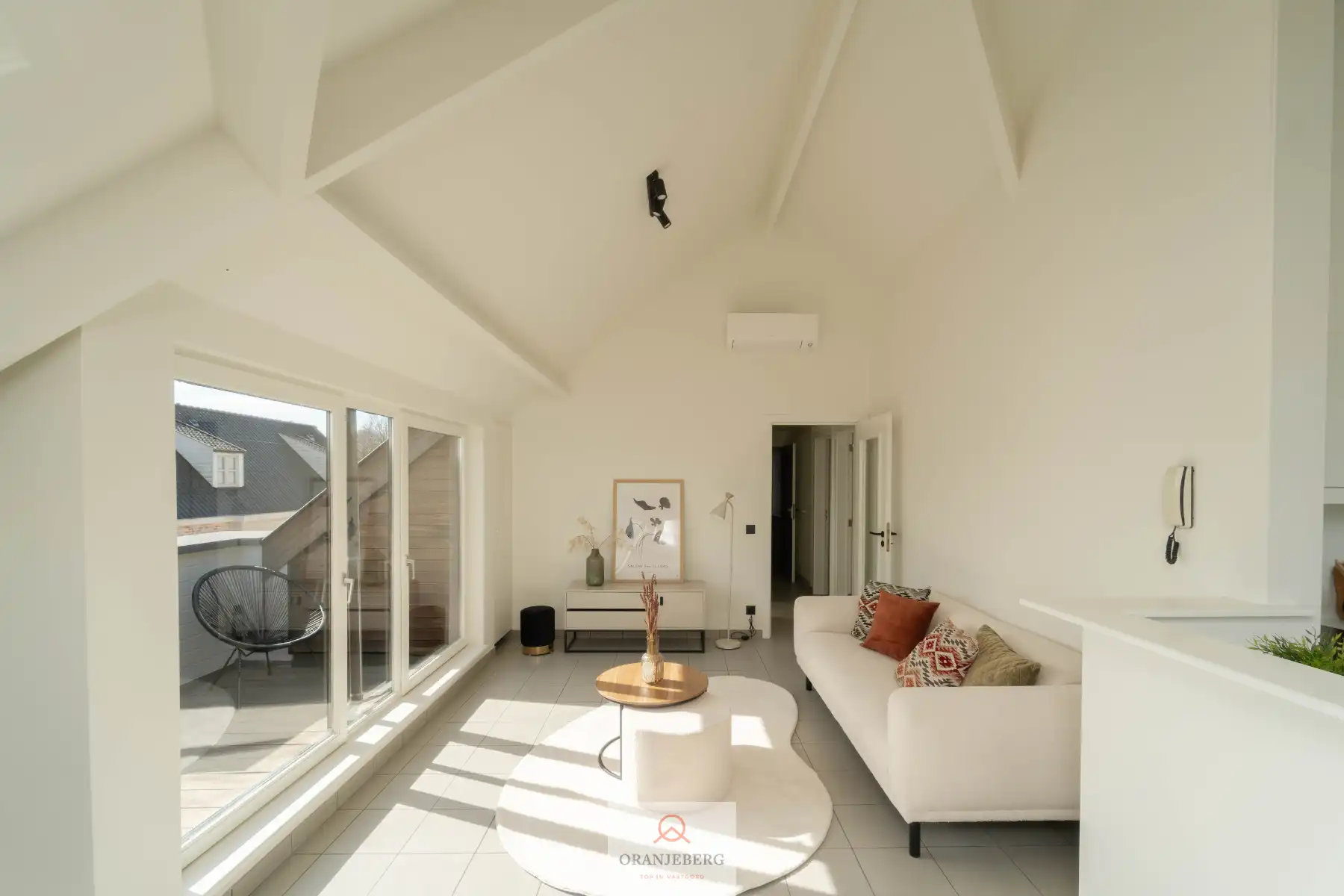 Gerenoveerd, lichtrijk 2 slpk-appartement met zonneterras foto 9