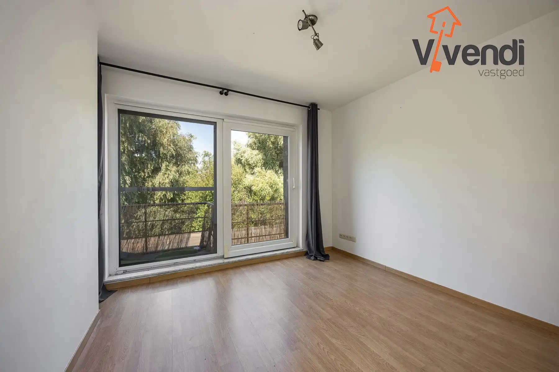 Ruime en lichtrijke duplex met 3 slpk inclusief 1 garagebox! foto 19