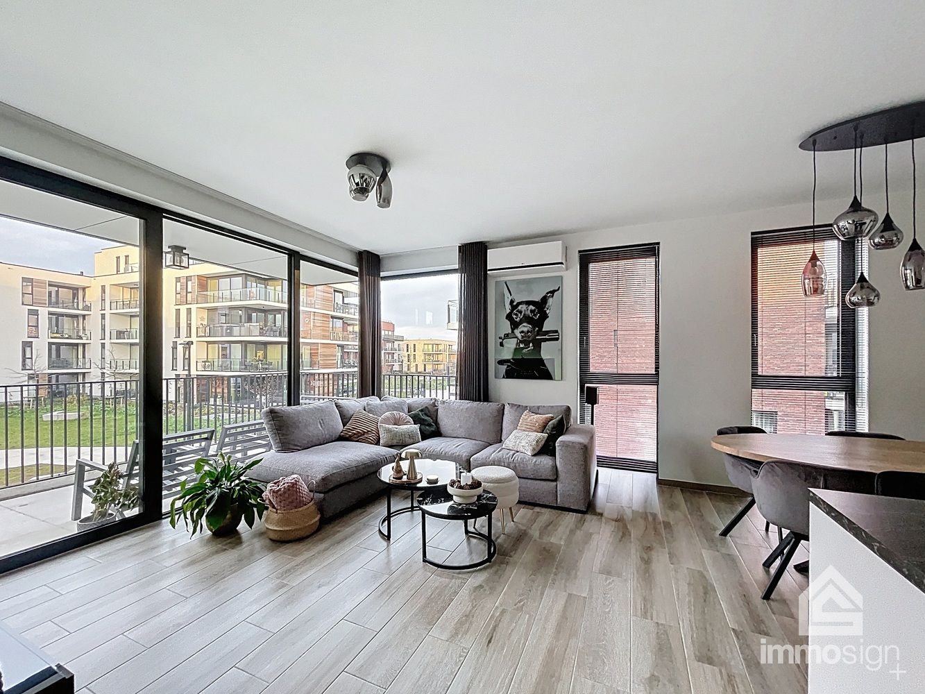 Modern en energiezuinig appartement met 2 slaapkamers en een terras van 15 m² in het geliefde Sint-Michielspark te Bree! foto 2