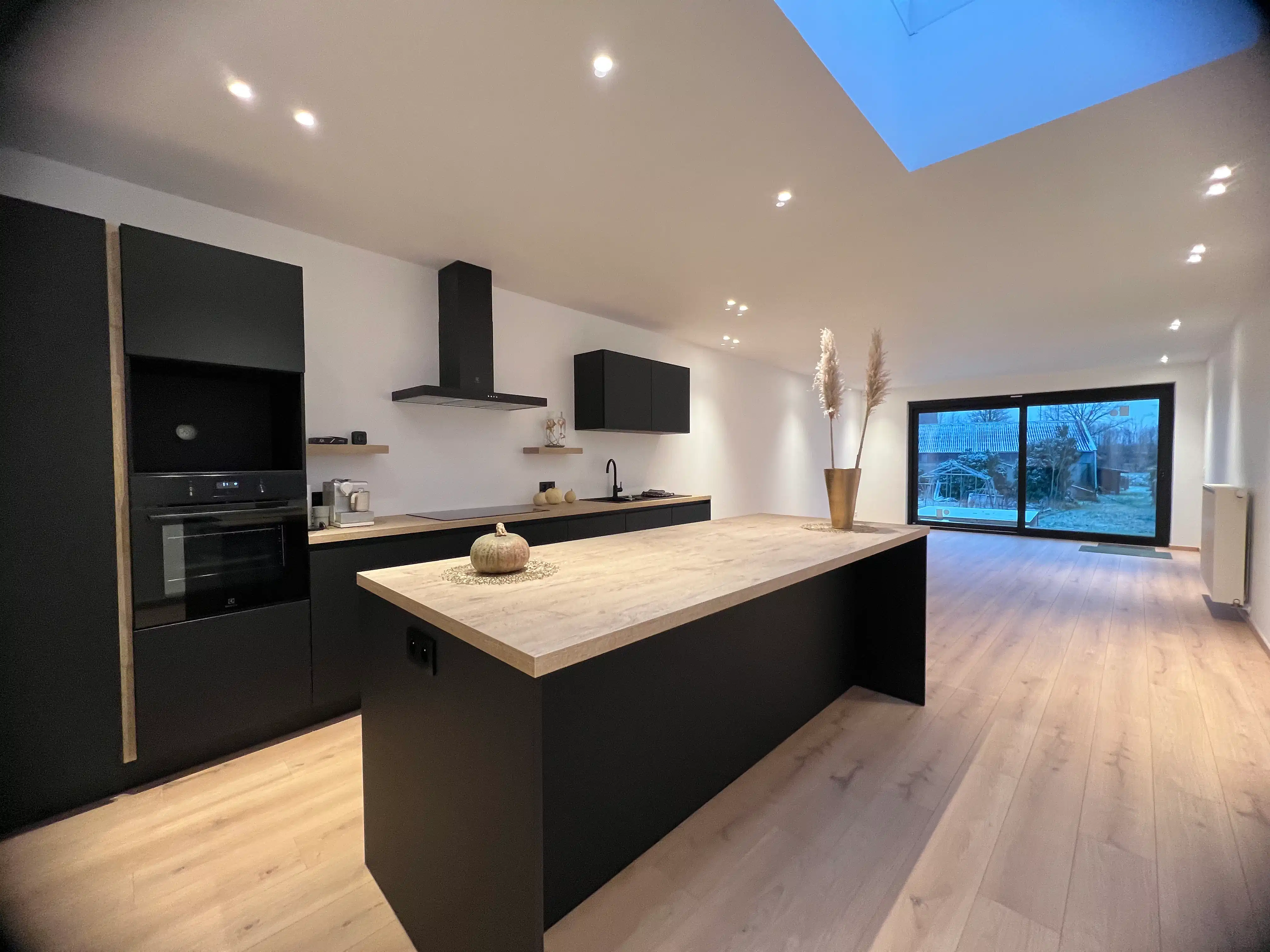 Instapklare, volledig gerenoveerde woning met 3 slaapkamers en tuin met groen zicht – EPC A foto 7