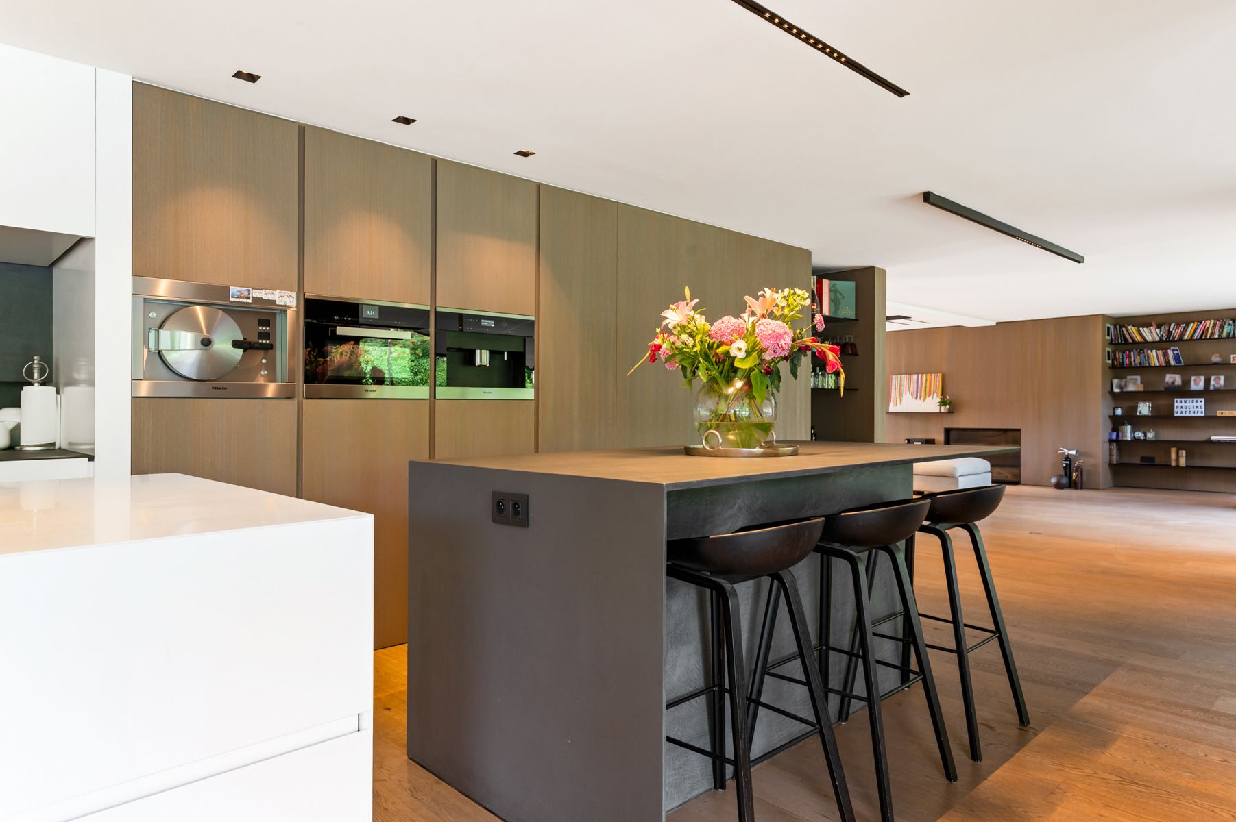 Stijlvol gerenoveerde villa in Koningshof Schoten foto 8