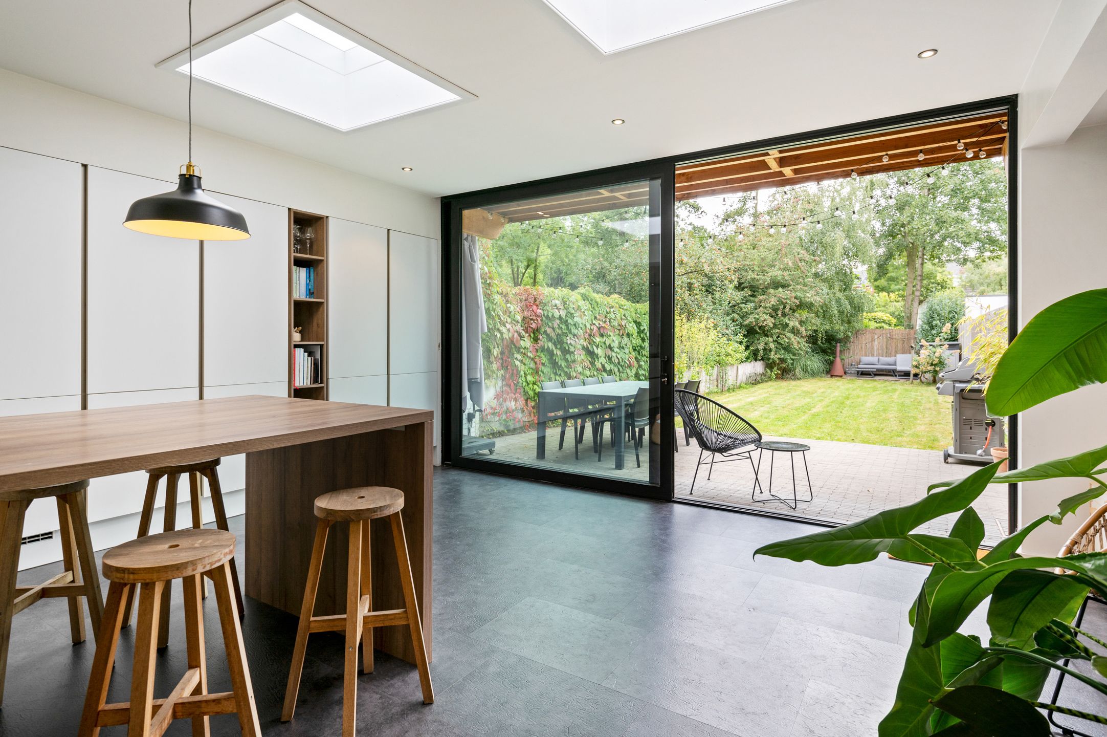Mooi gerenoveerde woning op toplocatie nabij centrum Kontich foto 2