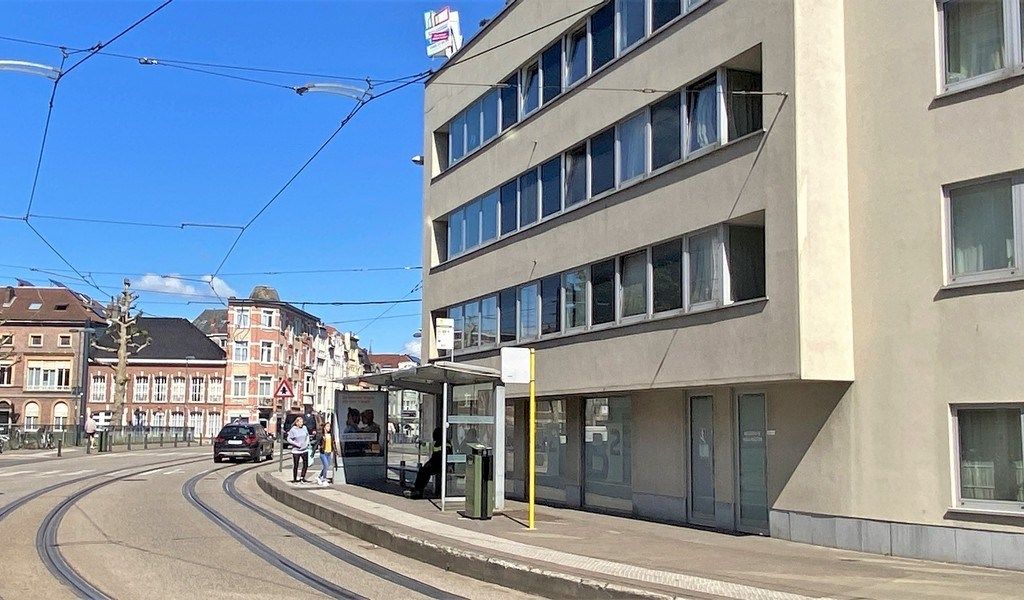 Handelsgelijkvloers te huur aan Rozemarijnbrug te Gent foto 17