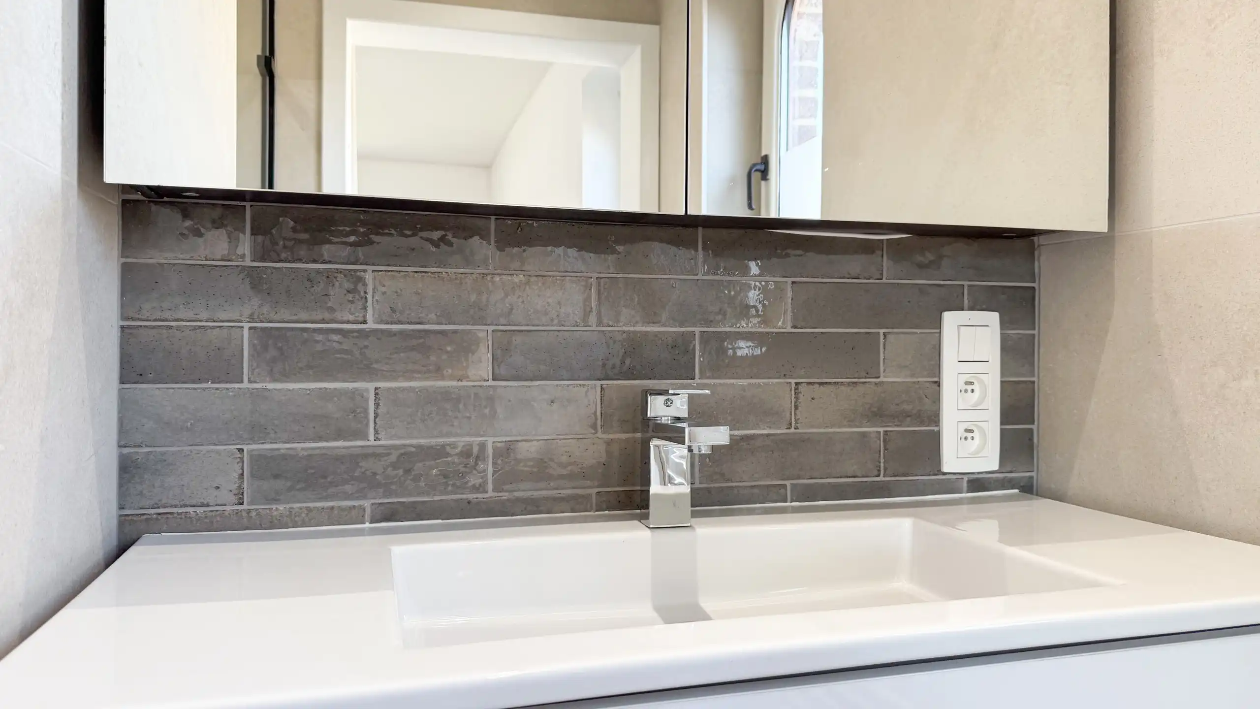 Charmant appartement met aparte ingang + terras te Houthalen foto 15