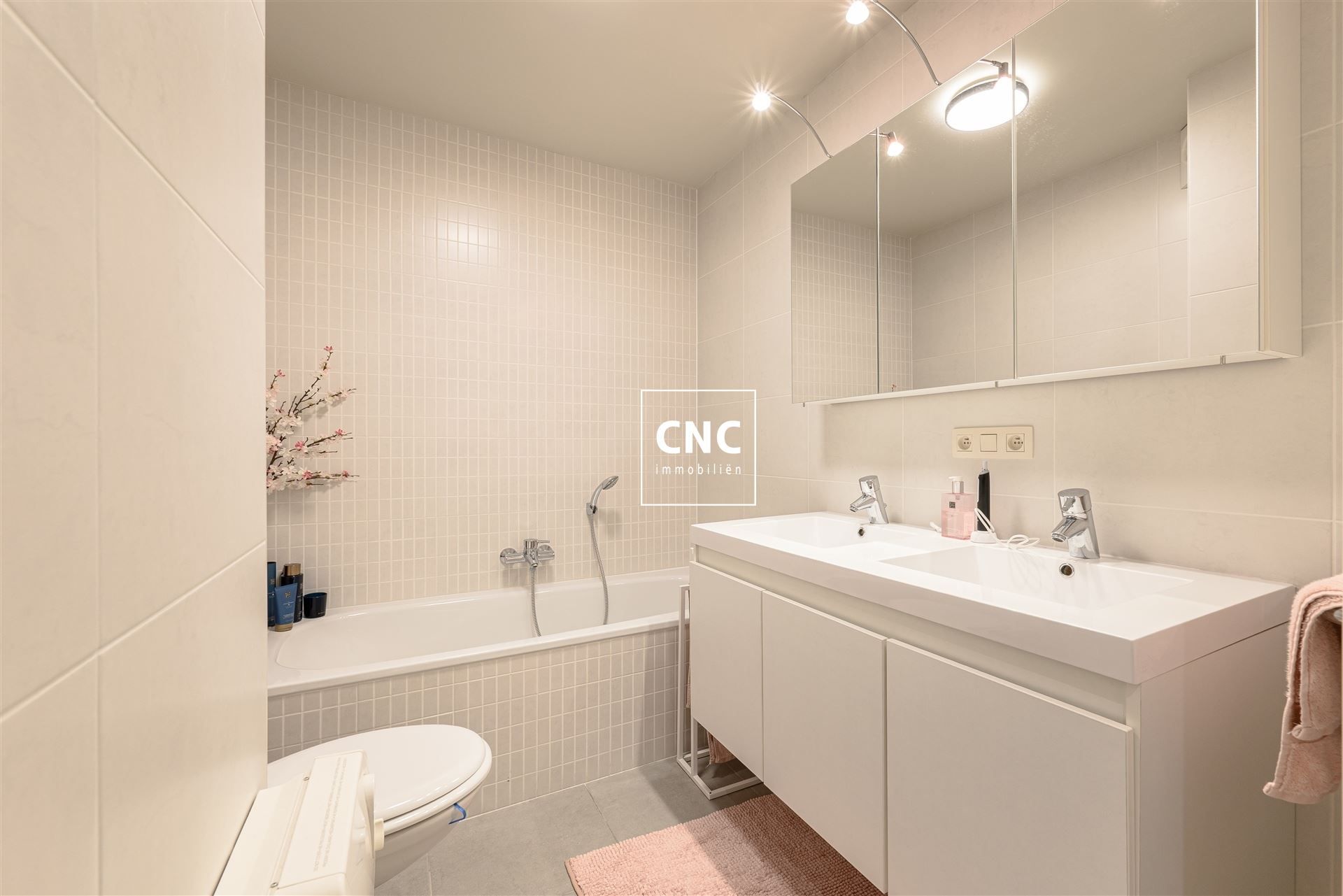 Gezellig ongemeubeld appartement nabij zee en Heldenplein foto 11