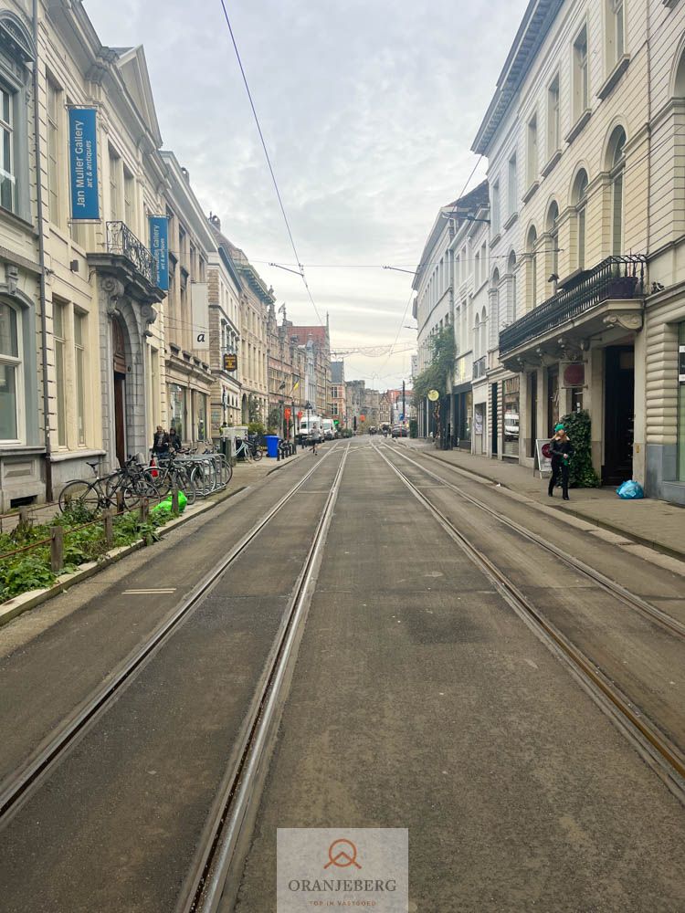 Commercieel gelijkvloers te huur in Burgstraat foto 4