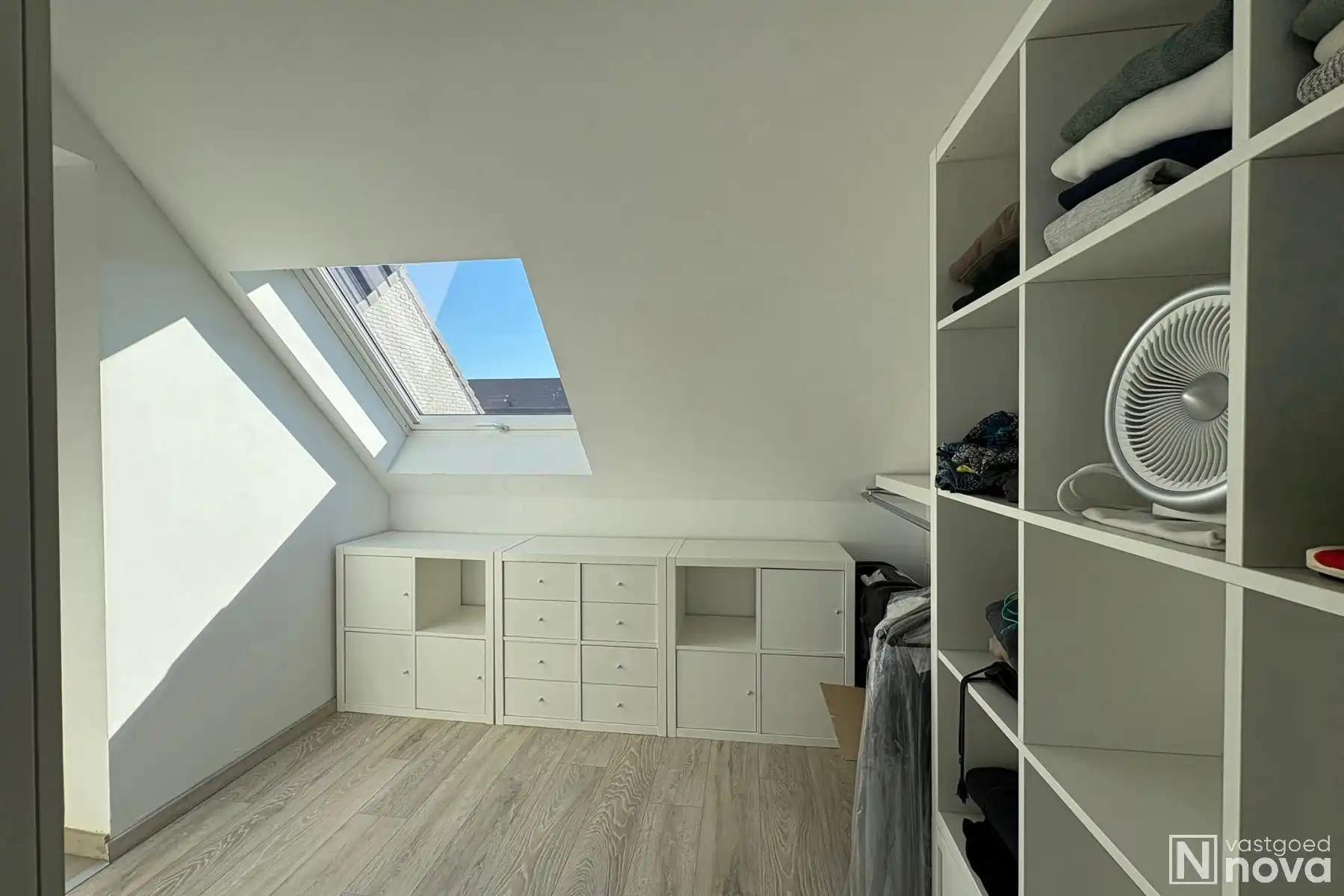 Gerenoveerde woning aan de rand van de stad foto 11