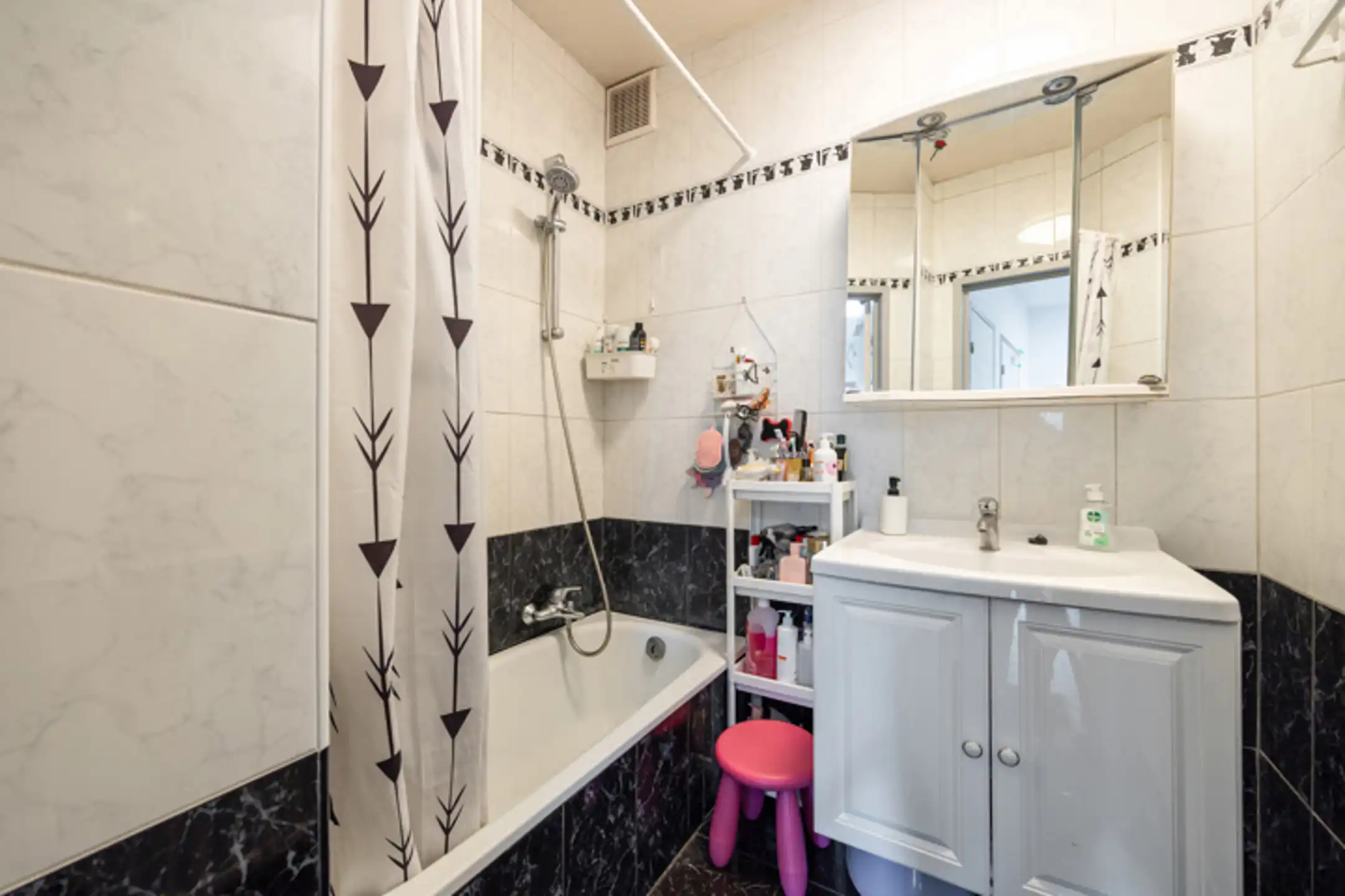 mooi appartement met terras en veel lichtinval met 2/3 slaapkamers  foto 12