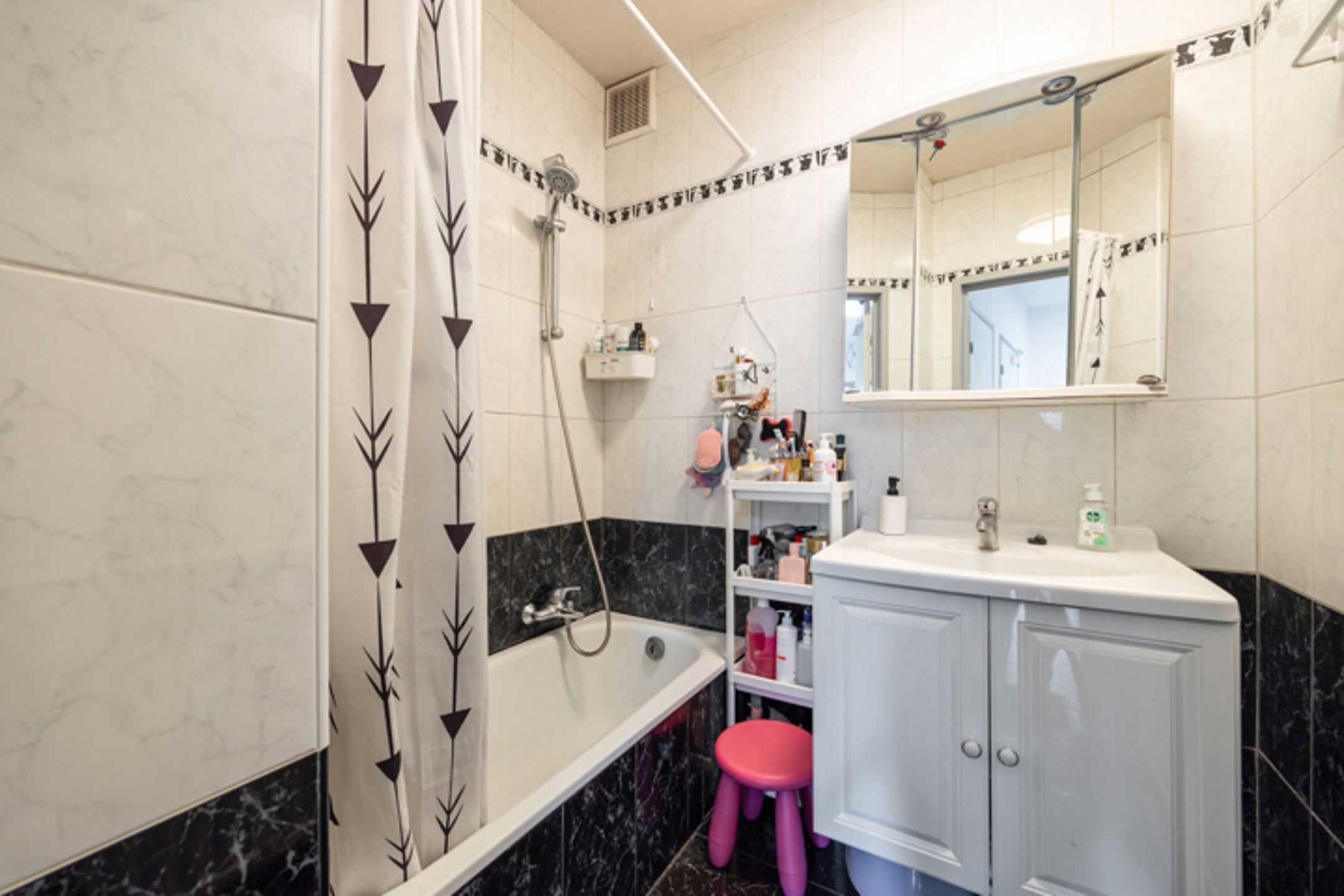 mooi appartement met terras en veel lichtinval met 2/3 slaapkamers  foto 12