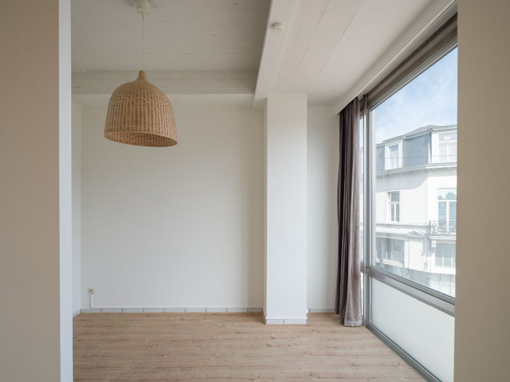 Unieke, lichtrijke cityflat nabij de Coupure foto 9