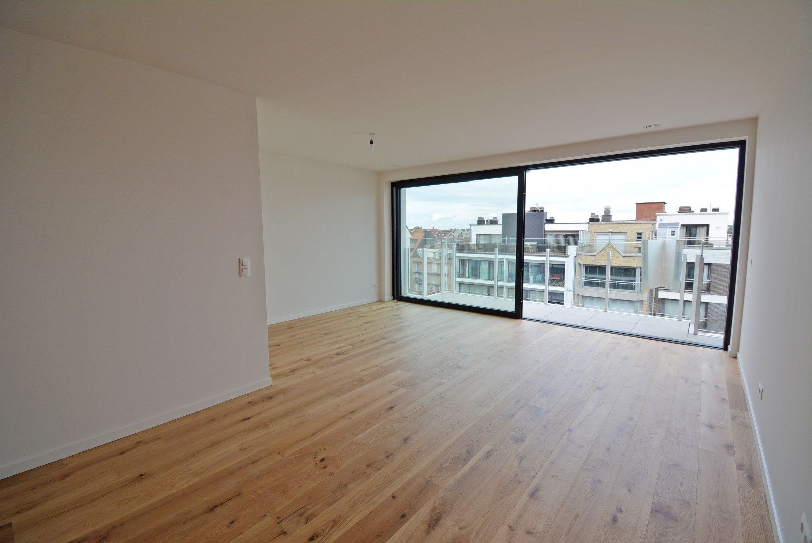 Centraal gelegen nieuwbouw appartement op wandelafstand van de zeedijk. foto 5