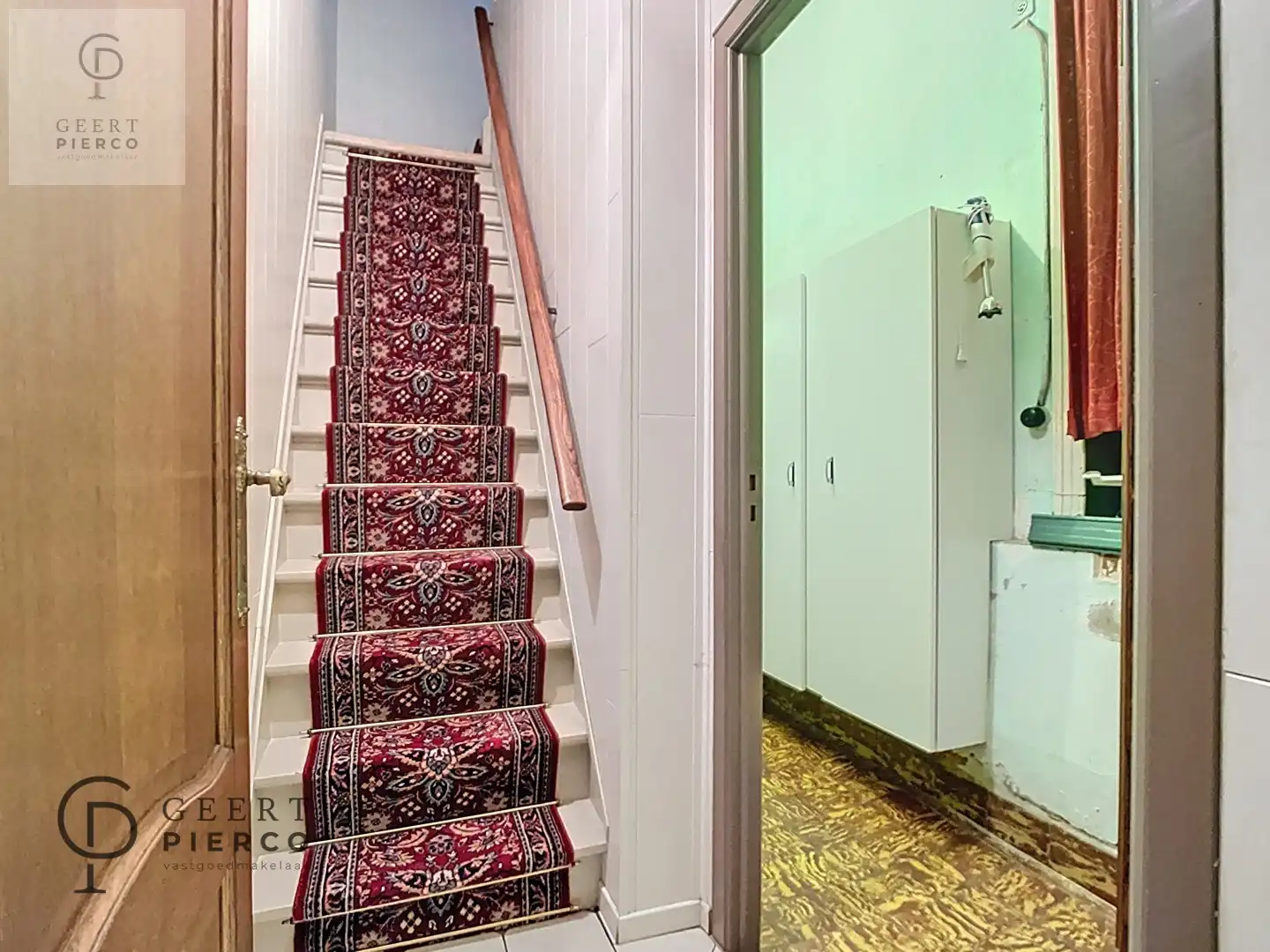 Karaktervolle hoeve met loods op een perceel van 16a76ca. foto 17