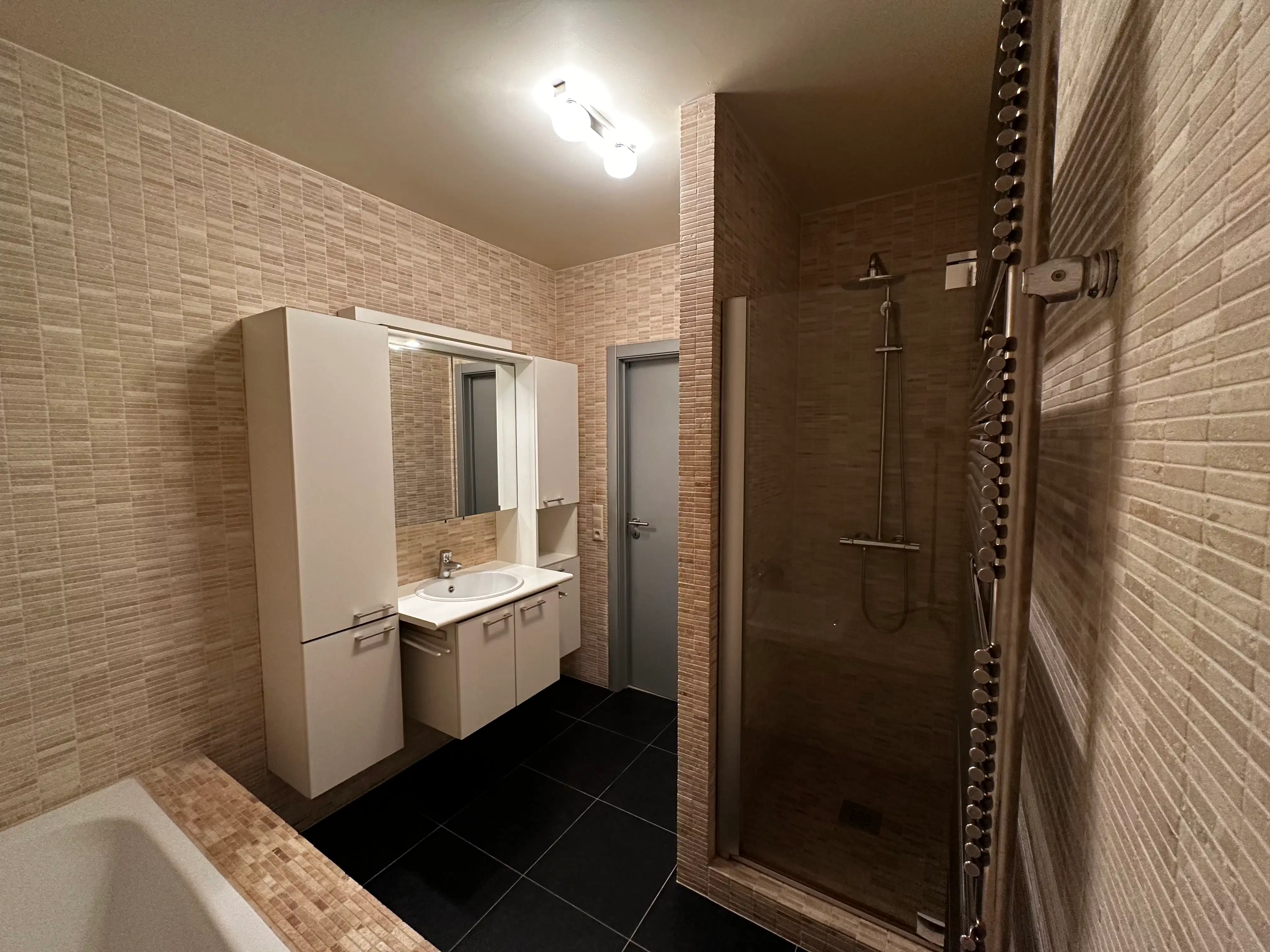 Mooi onderhouden 2 slaapkamers appartement in centrum Aalter foto 14