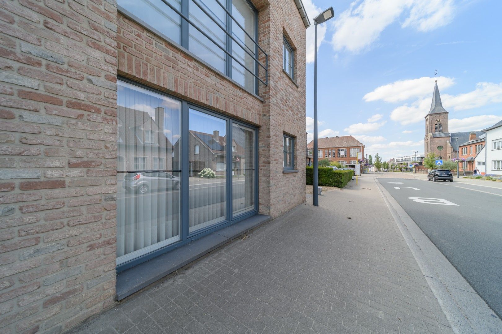 Gunstig gelegen appartement te Heldergem foto {{pictureIndex}}