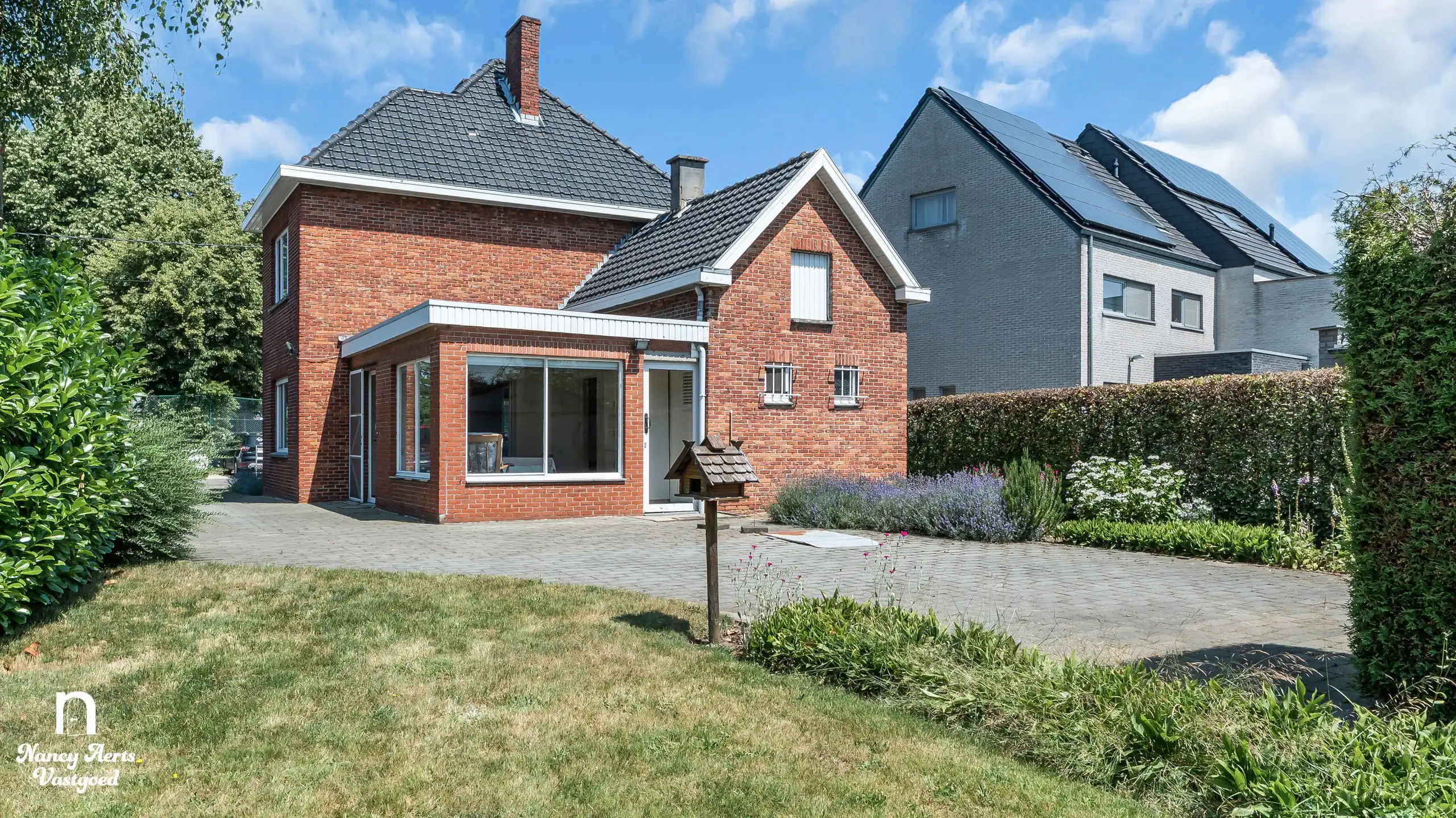 Woning op 1.287 m² met zuidtuin en renovatiepotentieel foto 3