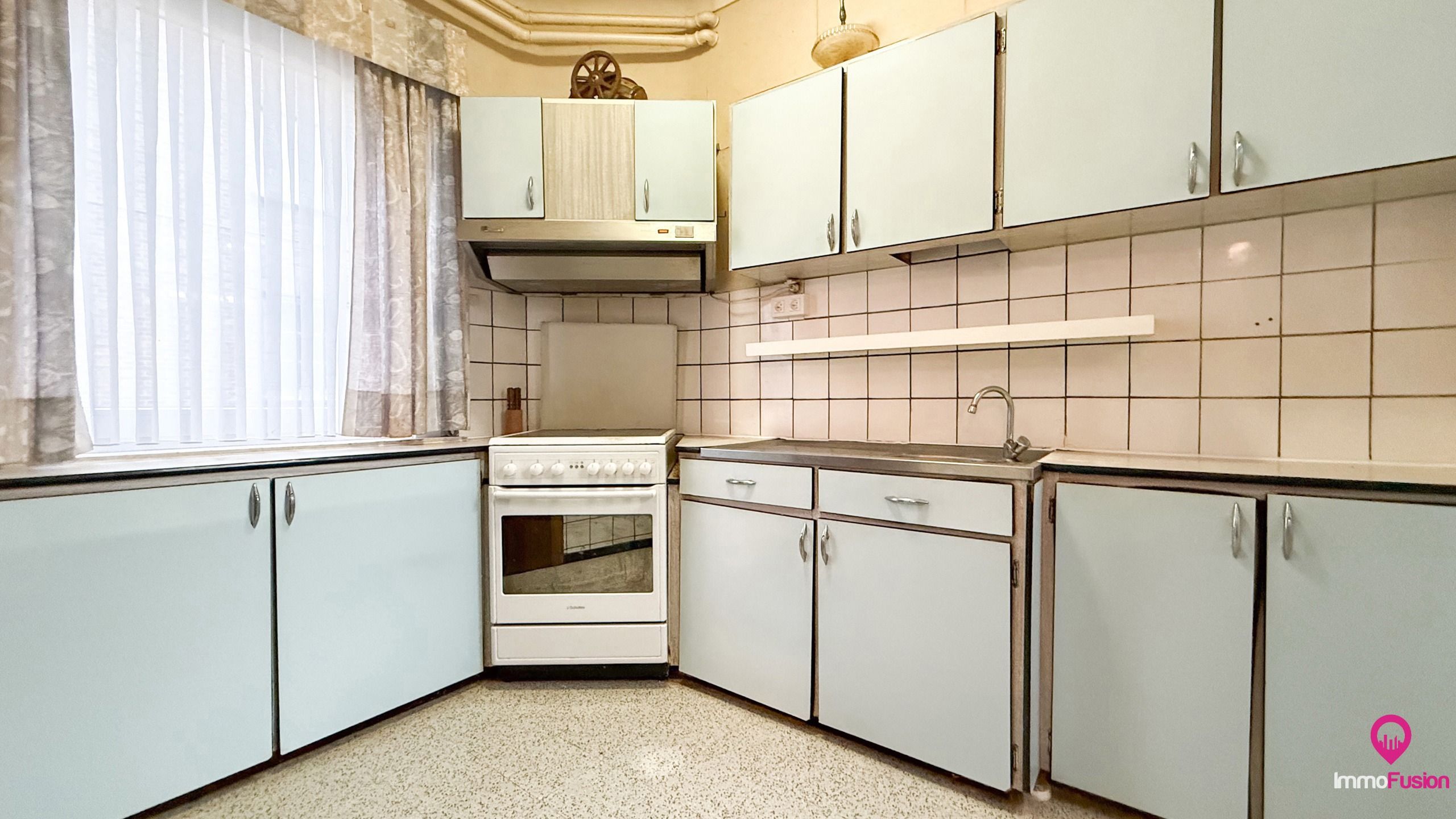 Bungalow met grote werkplaats en weide op 42 are in Alken foto 17