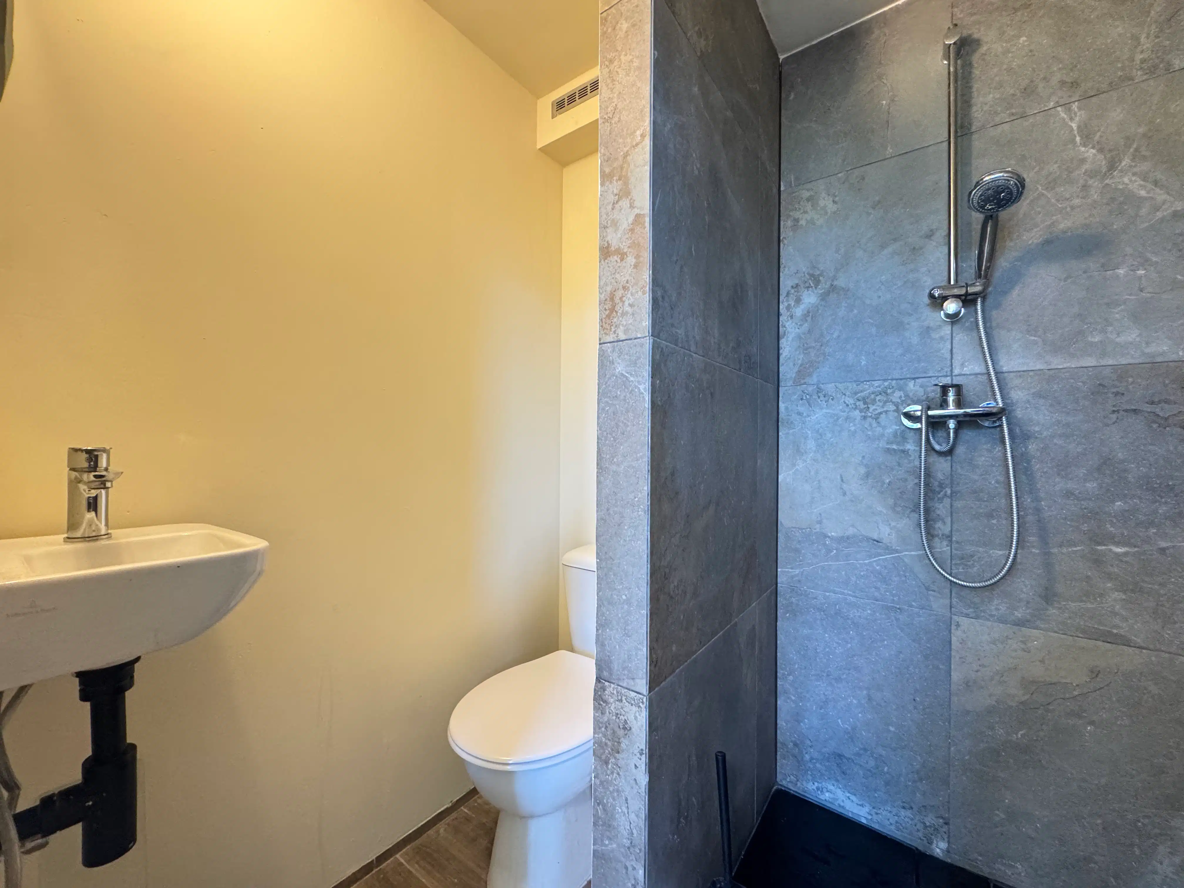 Instapklare woning op rustige locatie foto 6