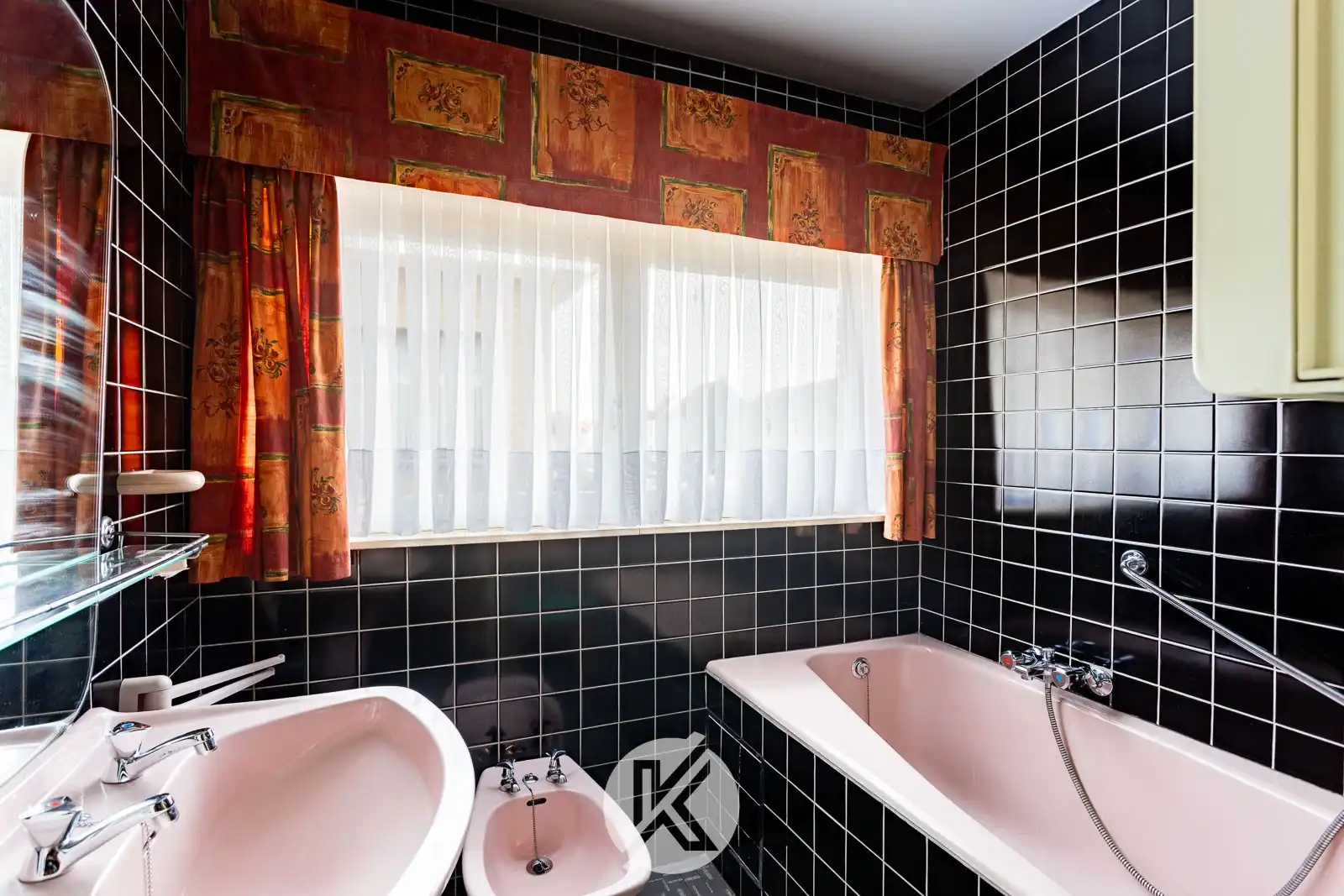 Robuuste halfopen woning met mooie mogelijkheden foto 17