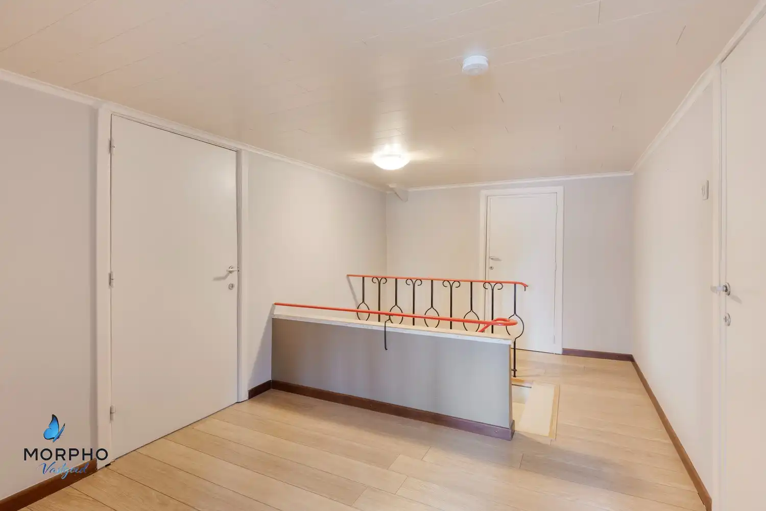 Ruime gezinswoning met 4 slaapkamers, garage en riante, pittoreske tuin foto 15