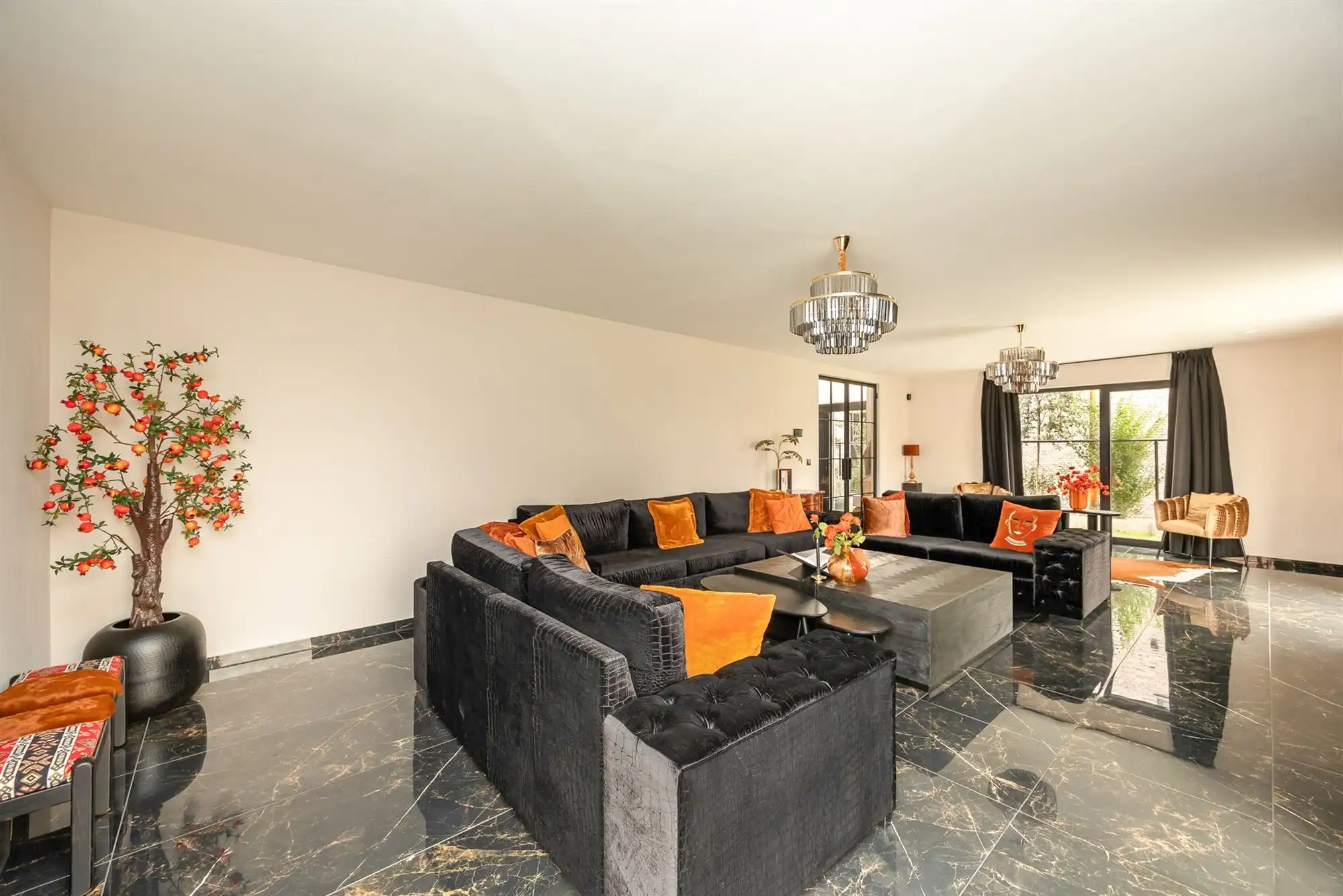 Moderne villa met 5 slaapkamers, ruime tuin en garage  foto 6