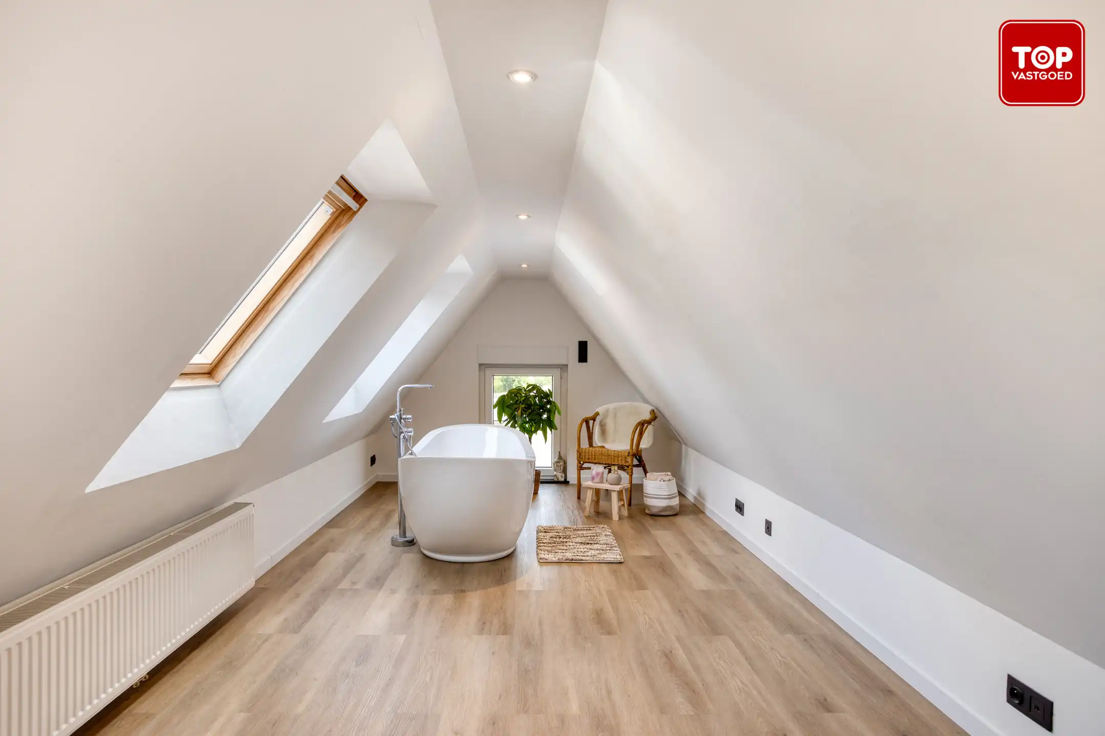 Alleenstaande woning in Adegem op een zeer rustige locatie foto 13