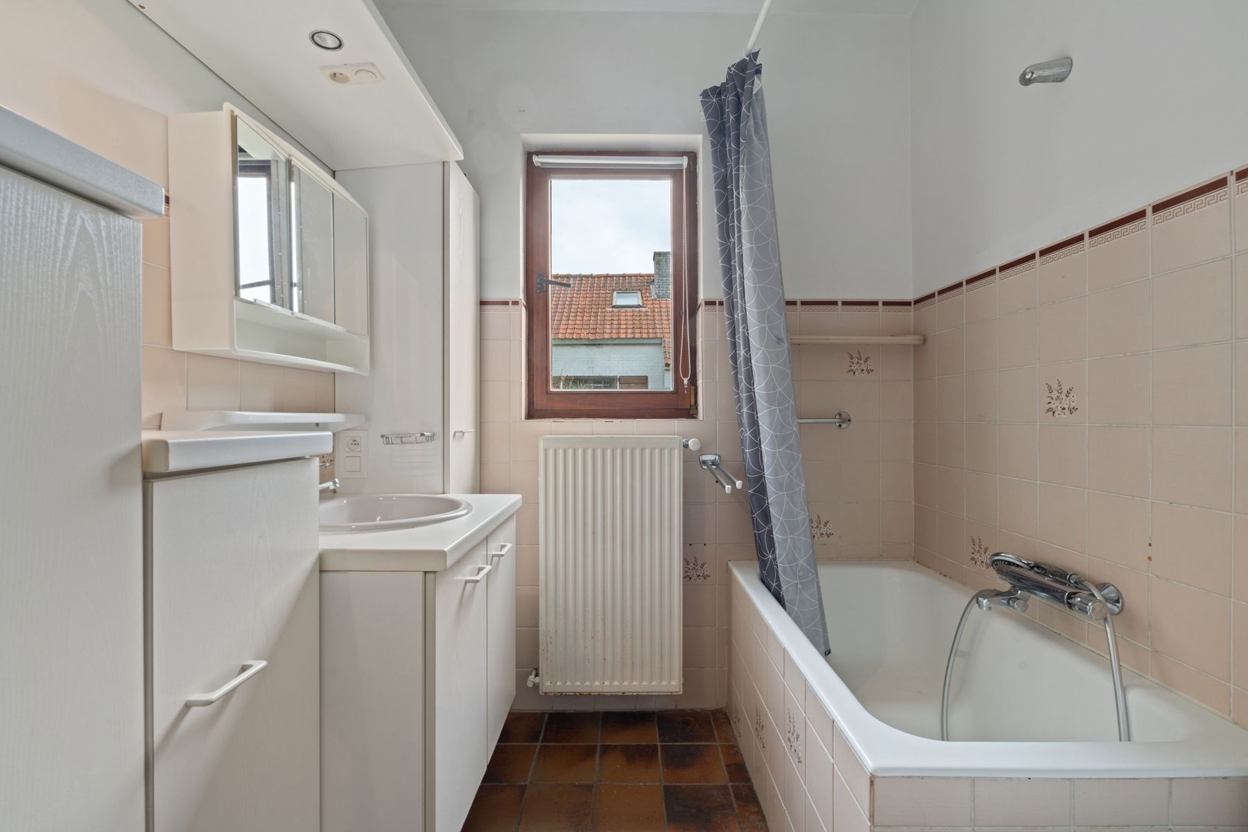Ruime vrijstaande woning foto 12