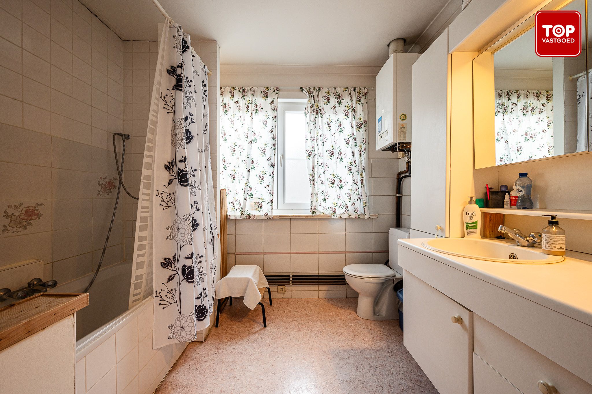 Te renoveren woning met 3 slaapkamers foto 19