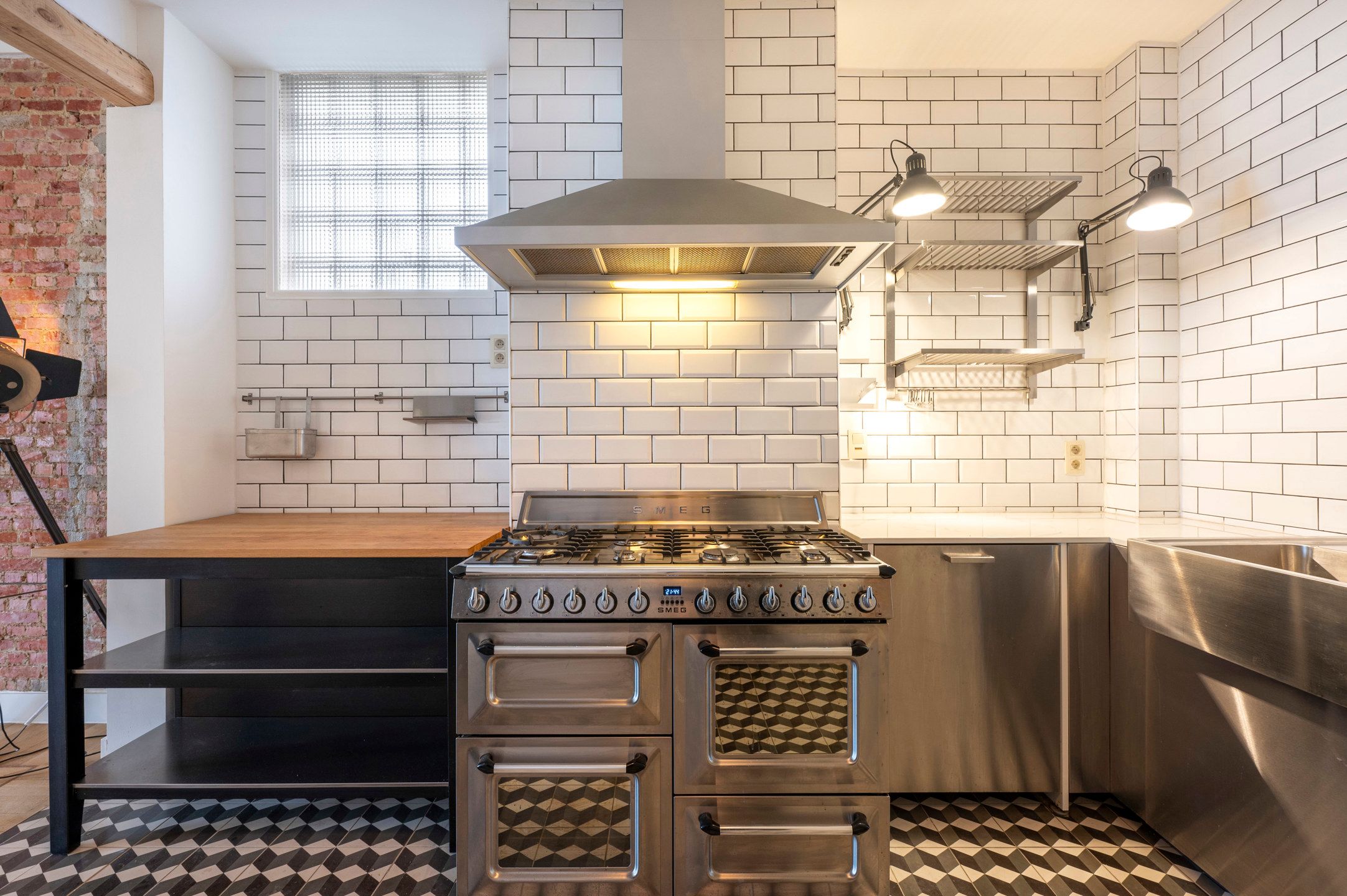 Charmant 2-slaapkamer appartement met industriële touch foto 2