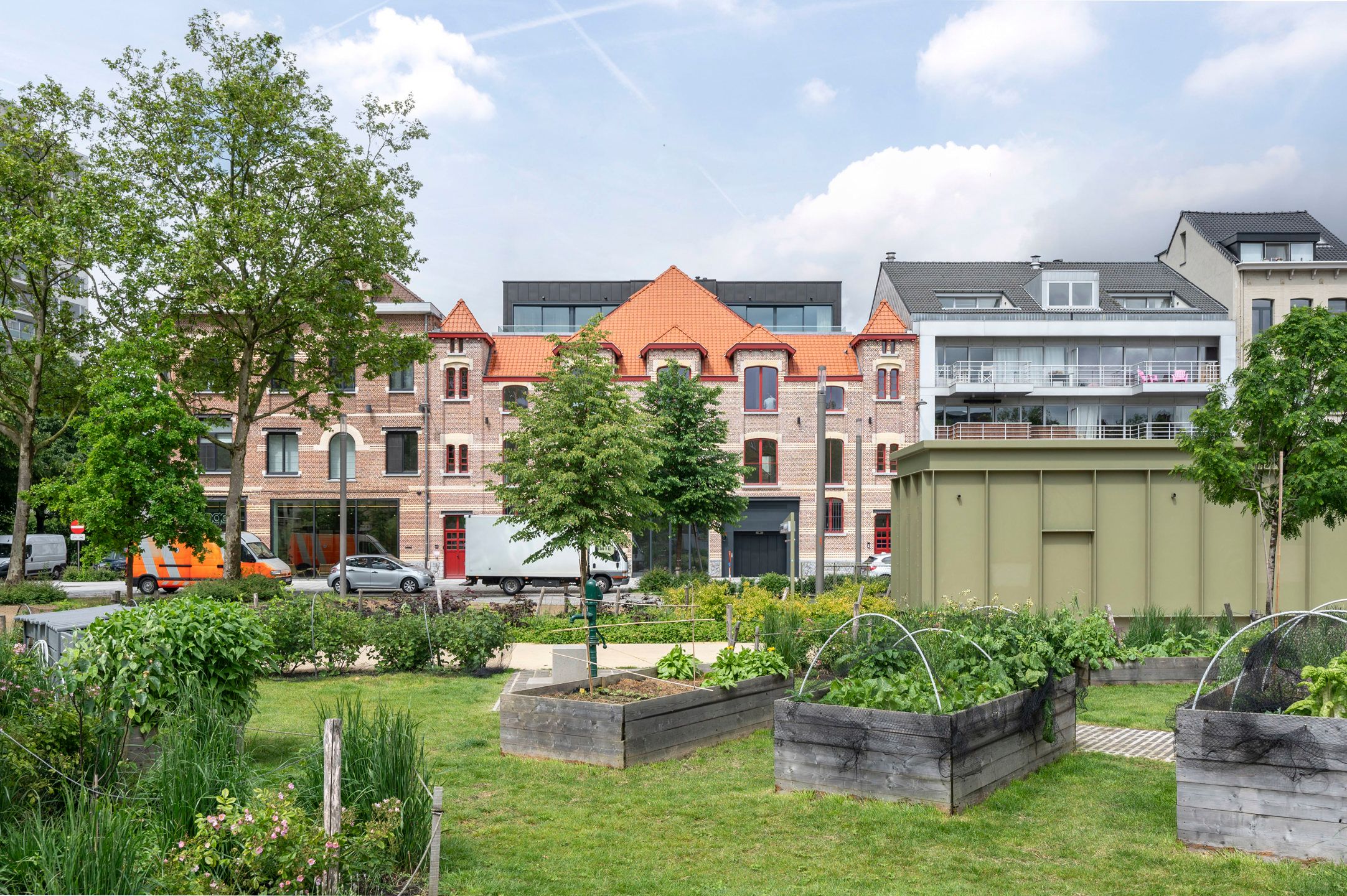 ANTWERPEN-ZUID - Vernieuwde commerciële parel aan Zuidpark foto 3