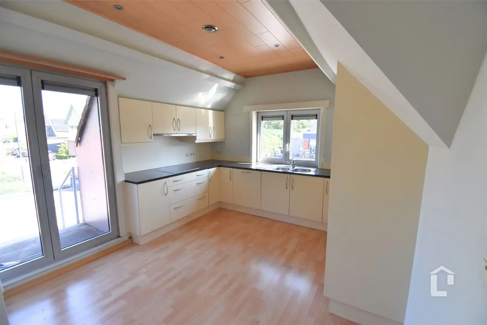 Ruim instapklaar dakappartement in Latem foto 7