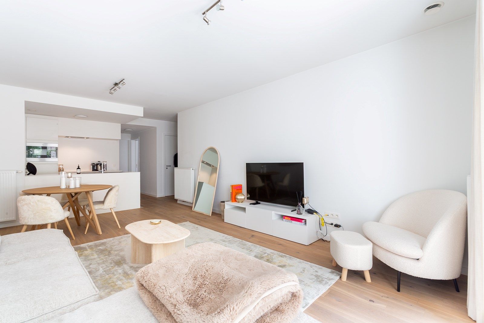 Stijlvol wonen in hartje Cadix met parkzicht foto 10
