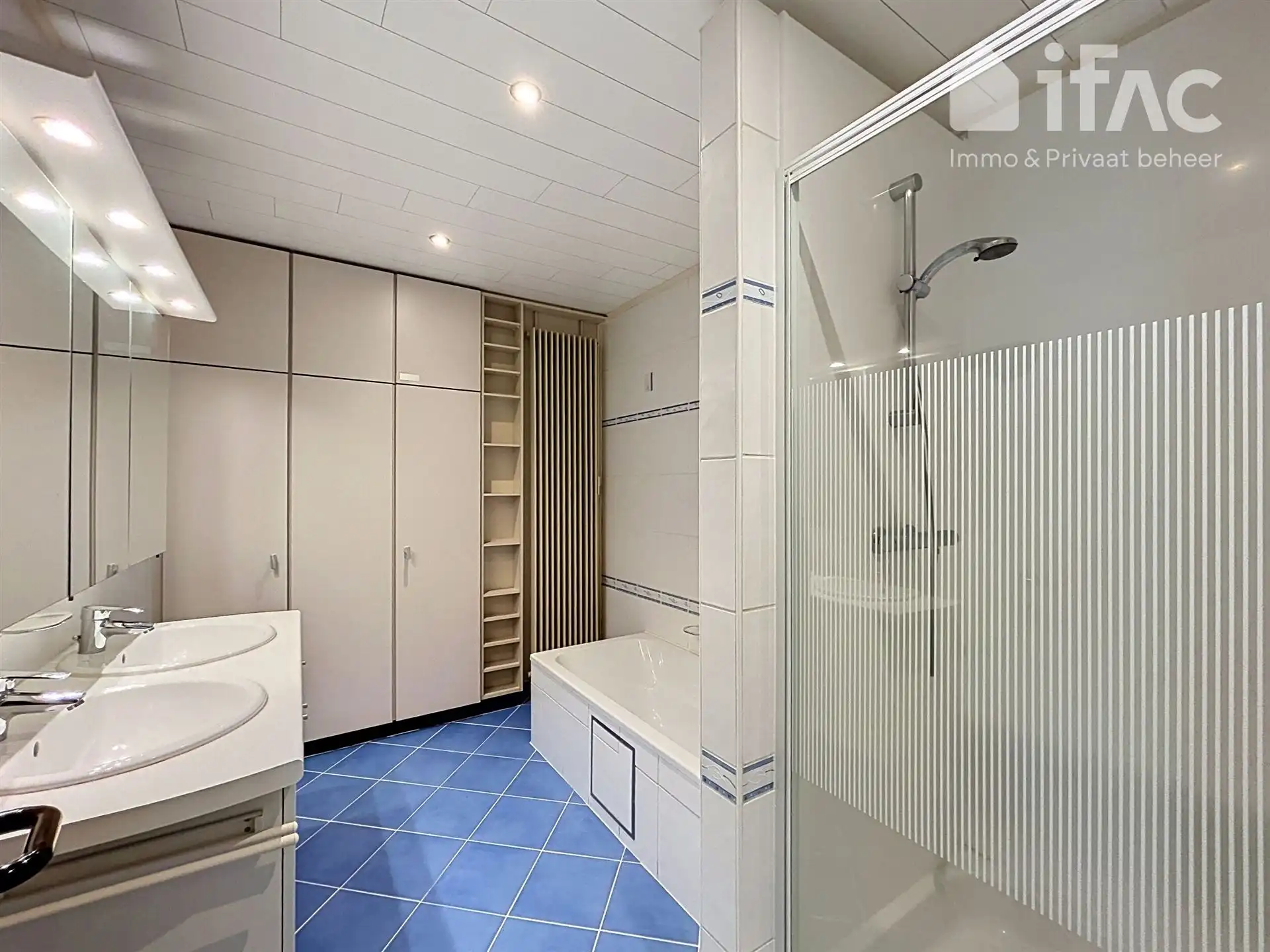 Fijn gelegen 2 slaapkamer appartement met tuin foto 14