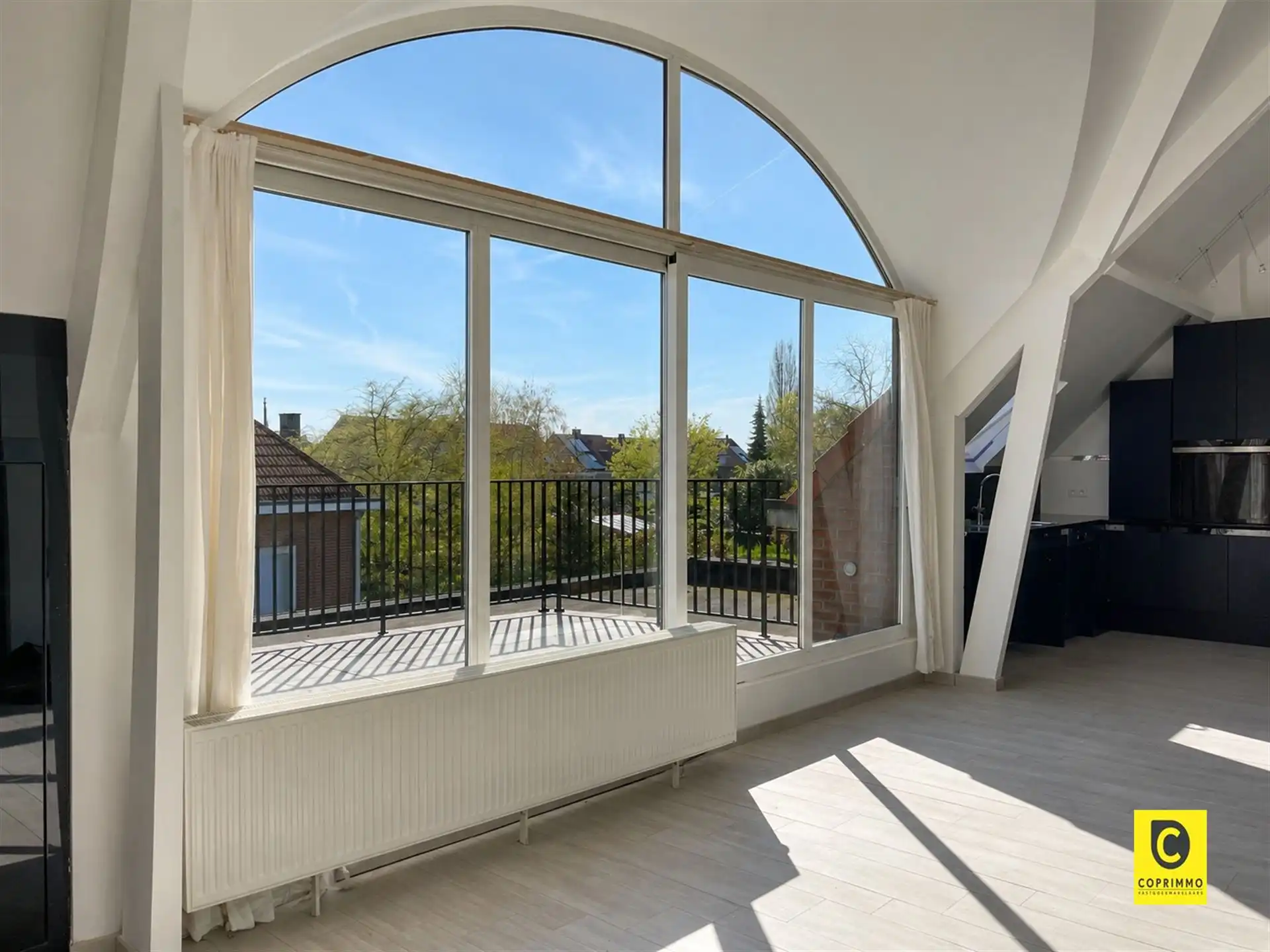Uniek dakappartement met groot terras foto 8