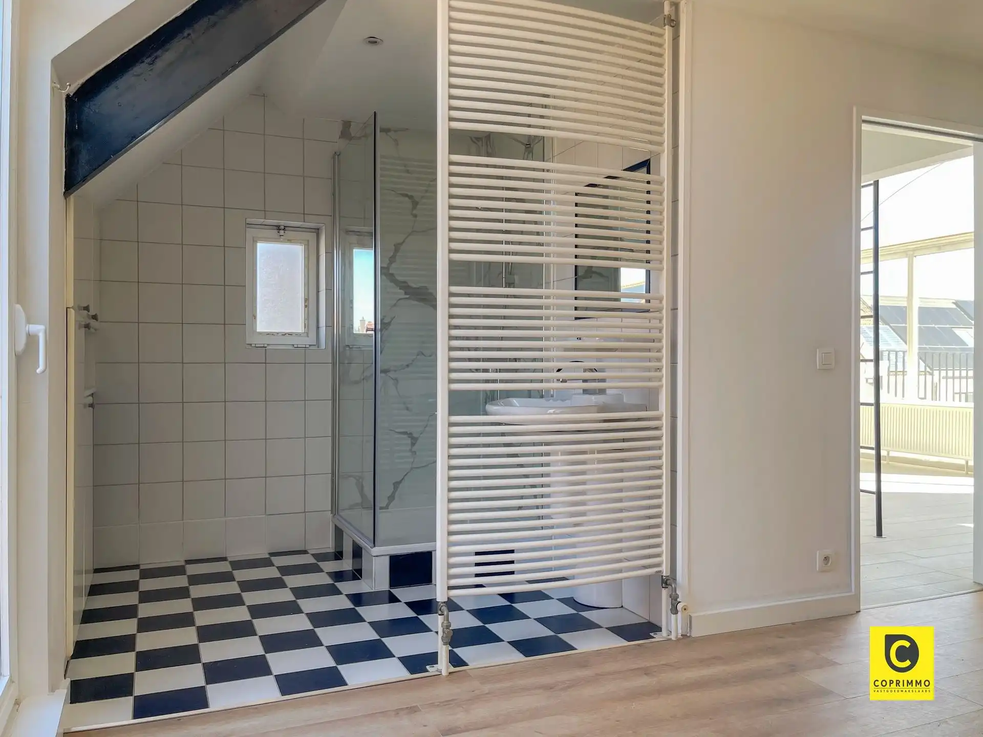 Dakappartement met groot terras foto 8