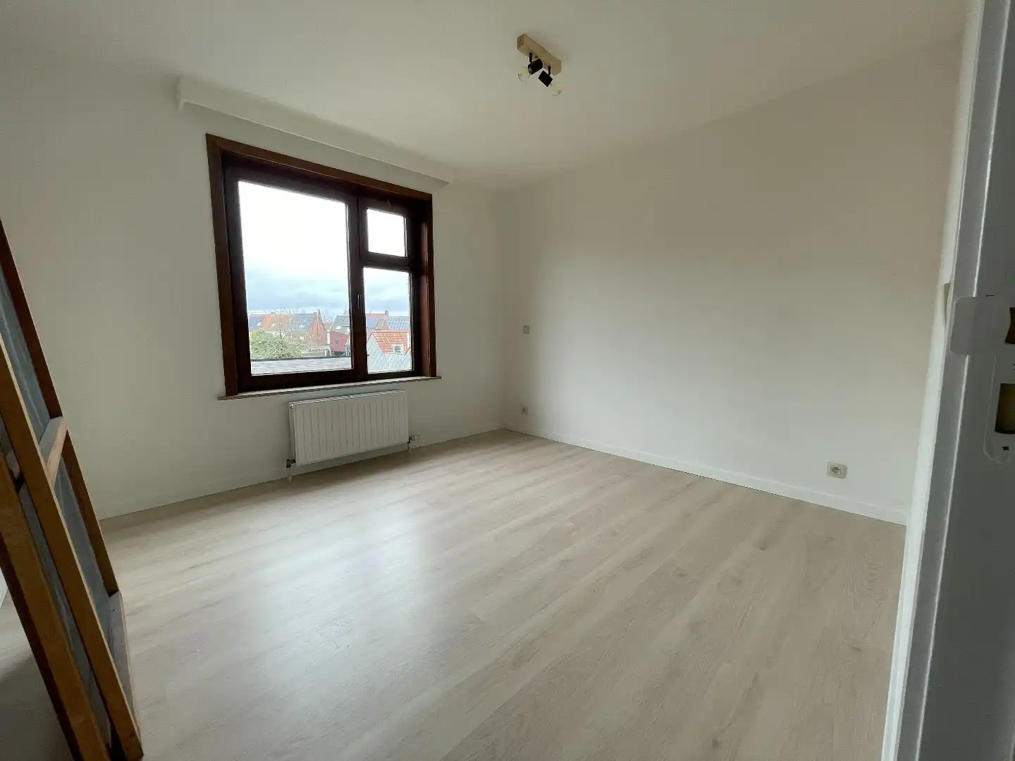 2 slk appartement met autostaanplaats in het centrum van Kuurne te huur.  foto 3