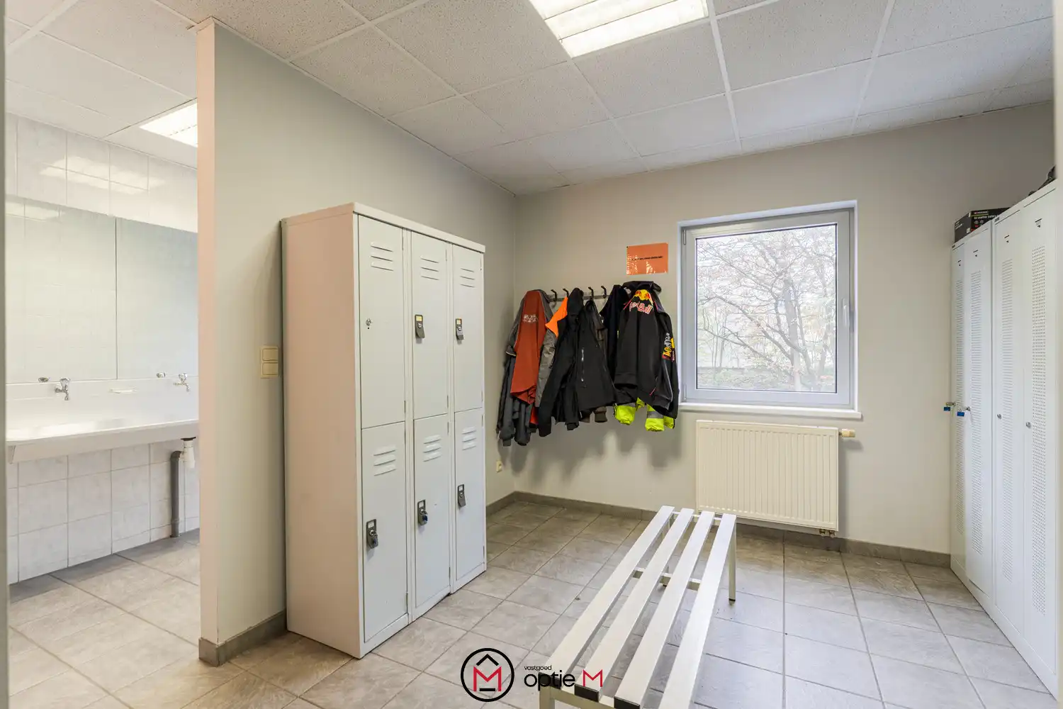 Industriepand te koop in Dilsen-Stokkem (Rotem) – ruime ateliers, kantoren en uitstekende bereikbaarheid foto 26